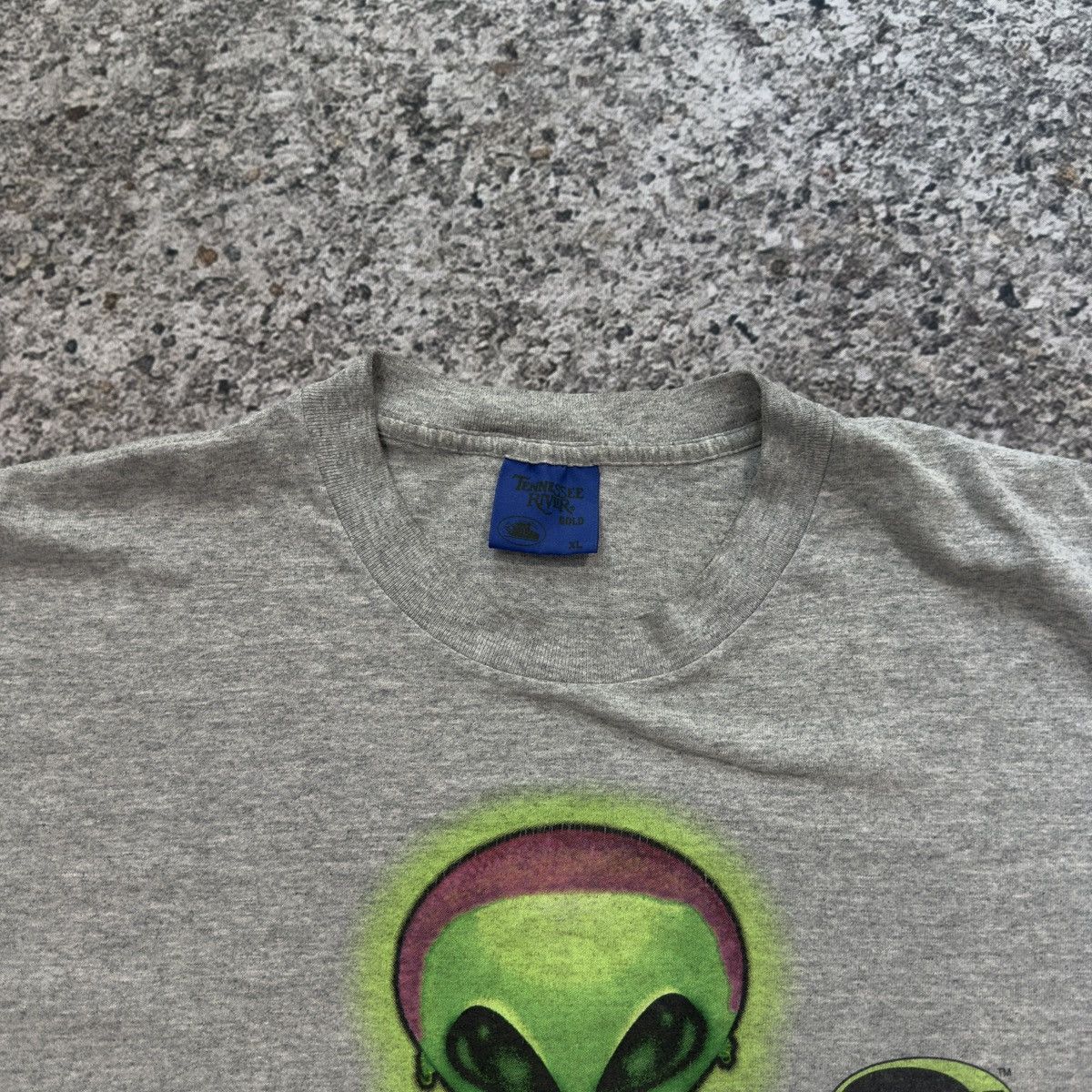 Vintage 90s Dennis Rodman Alien Skate Shirt Faded Thrashed Size US XL / EU 56 / 4 - 3 Thumbnail