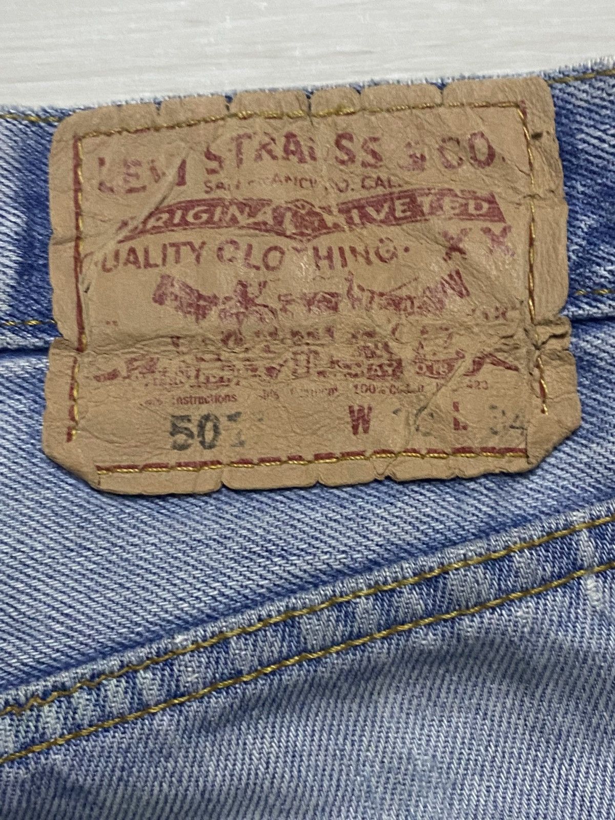 Levi's Vintage Levis 501 Blue Wash Distressed Loose Jeans Size US 30 / EU 46 - 11 Thumbnail
