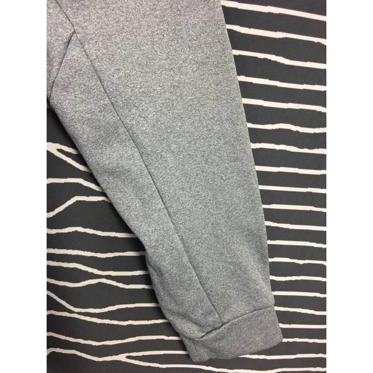 Nike Nike Swoosh Small Logo Therma-Fit Pullover Hoodie Size US L / EU 52-54 / 3 - 8 Thumbnail