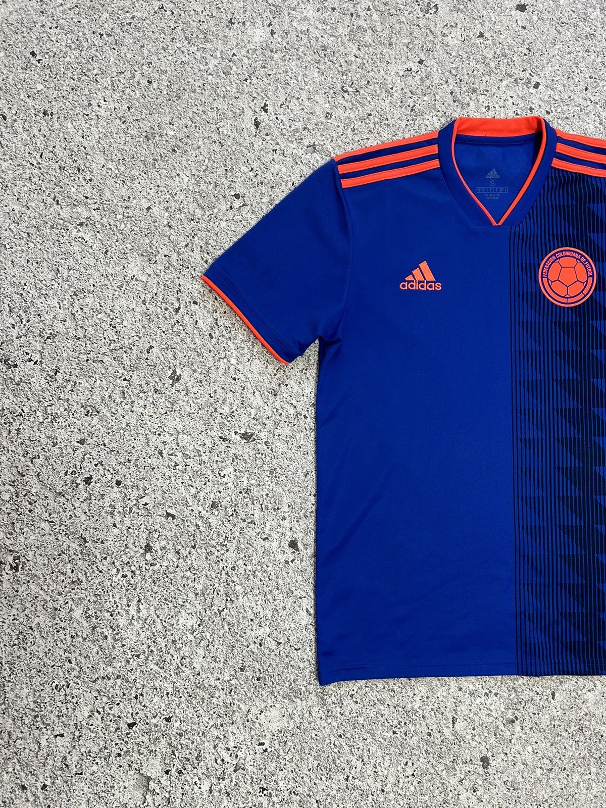 Adidas × Vintage Vintage Adidas 2018 2019 Away Football Soccer Jersey Size US S / EU 44-46 / 1 - 4 Thumbnail