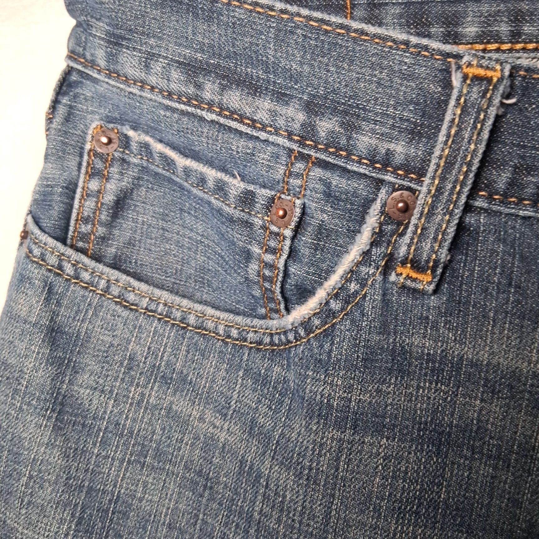 Levi's VINTAGE Levi's 559 Jeans 36x29 Men Medium Wash Blue Distressed Work Pants Levi's 559 Straight 5-Pocket Denim Denim Regular Mens Size US 36 / EU 52 - 7 Thumbnail