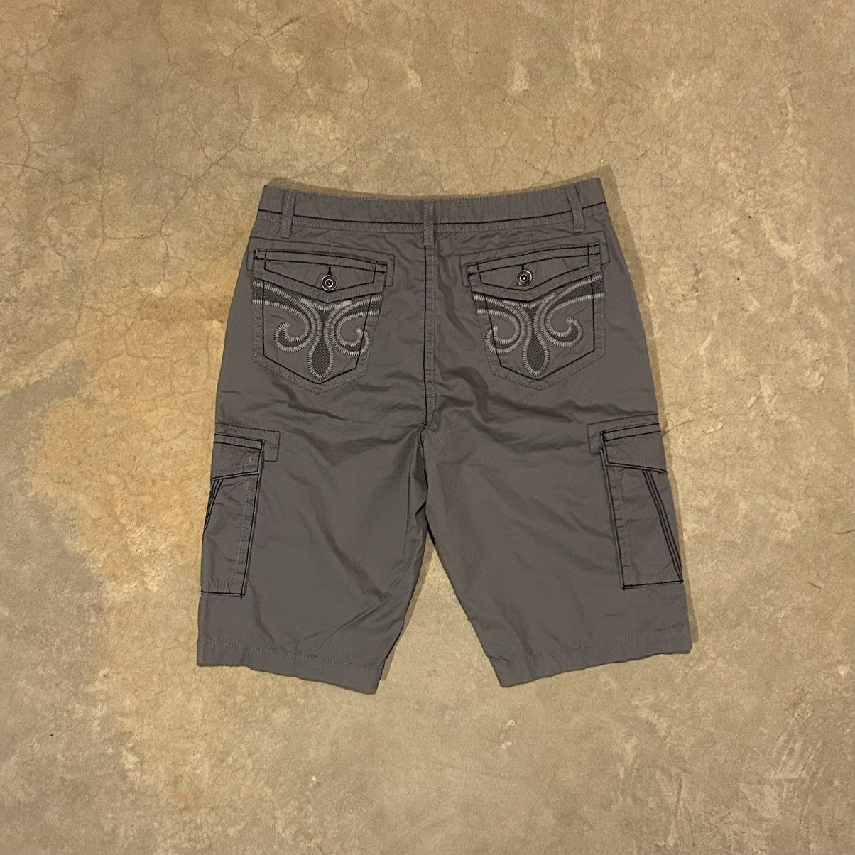 Affliction × Southpole × Vintage Crazy Vintage Y2K Affliction Style Sample Baggy Cargo Shorts Size US 33 - 1 Thumbnail