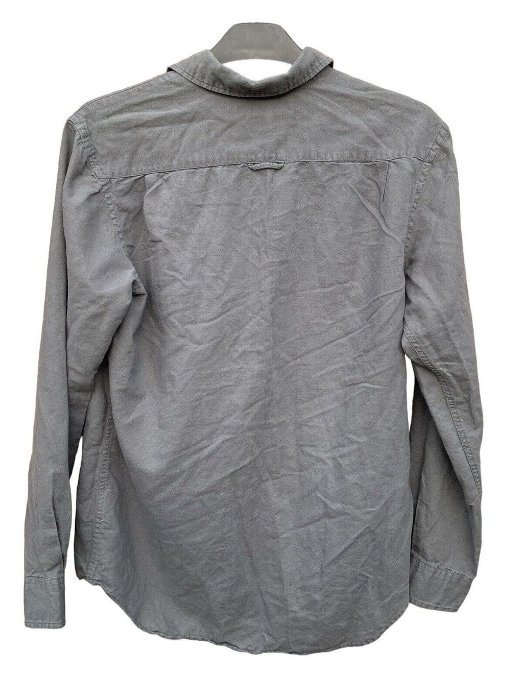 Old Navy Old Navy Men Grey Shirt Long Sleeve Button-Up Size Medium Size US M / EU 48-50 / 2 - 2 Thumbnail