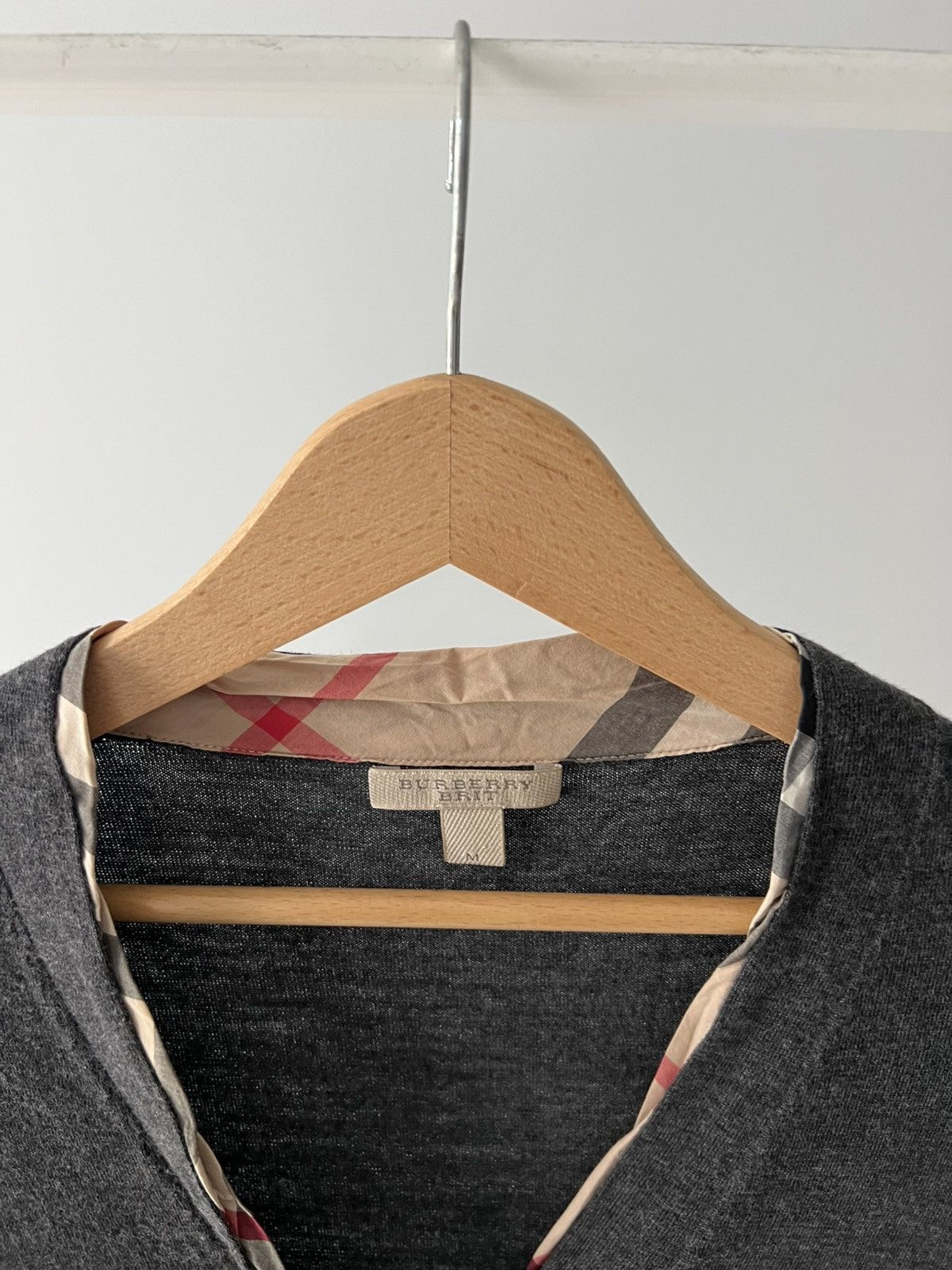 Burberry Burberry Brit Dark Gray Wool Knit Button Cardigan M Size M / US 6-8 / IT 42-44 - 4 Thumbnail