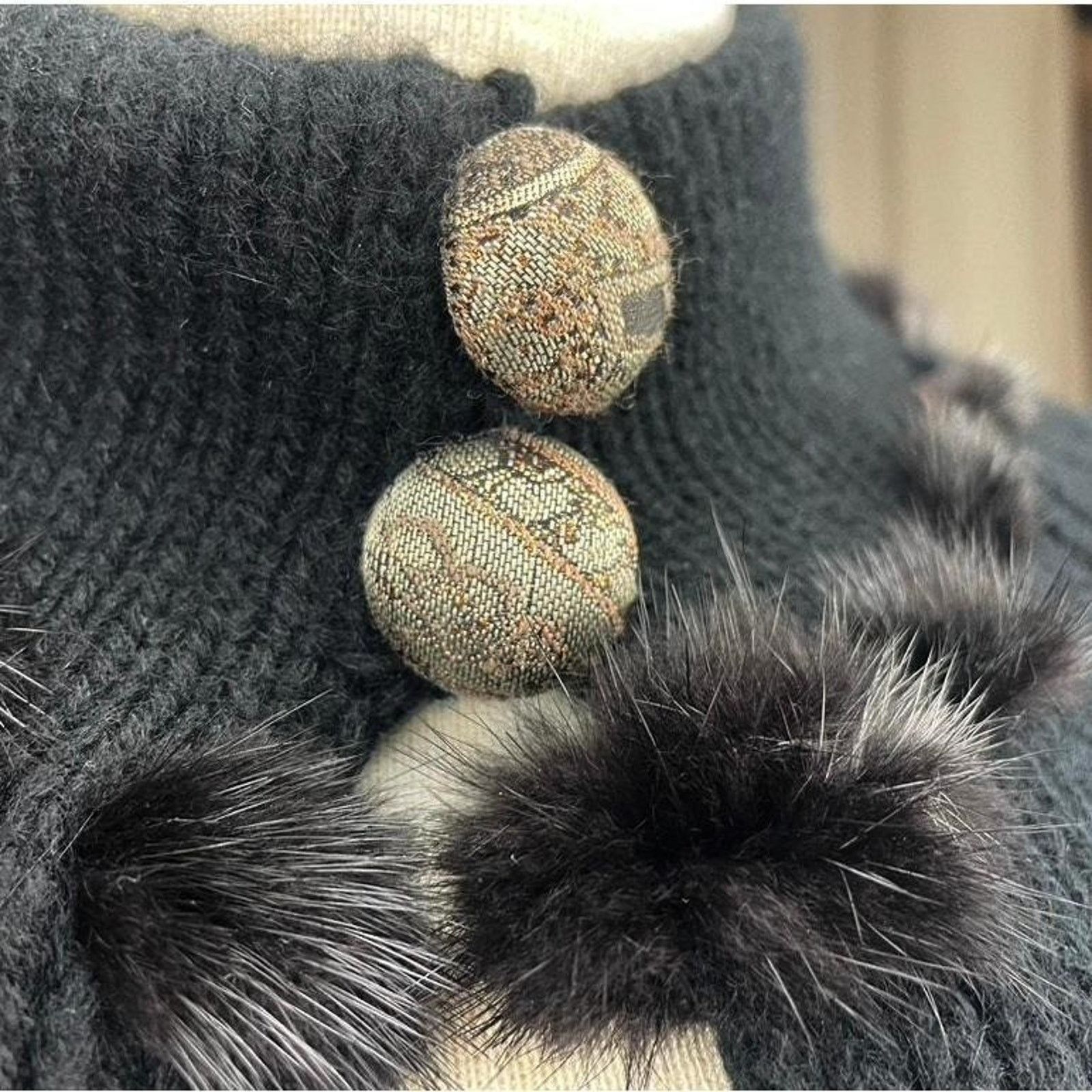 Handmade MINAPOE Wrap Scarf Black Cashmere Fur Button Handmade Collar Size ONE SIZE - 4 Thumbnail