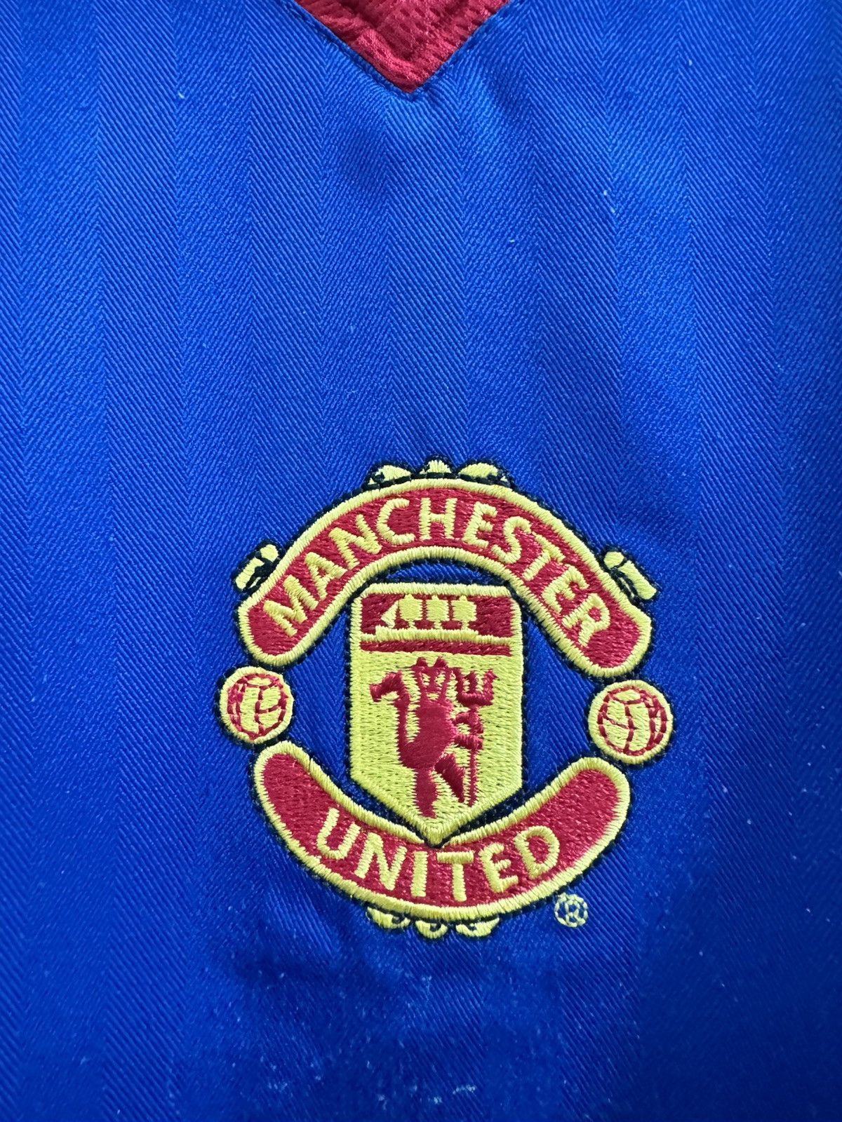 Nike Nike Manchester United 2005/2006 Away Vintage Nike 90 Jersey Size US L / EU 52-54 / 3 - 4 Thumbnail