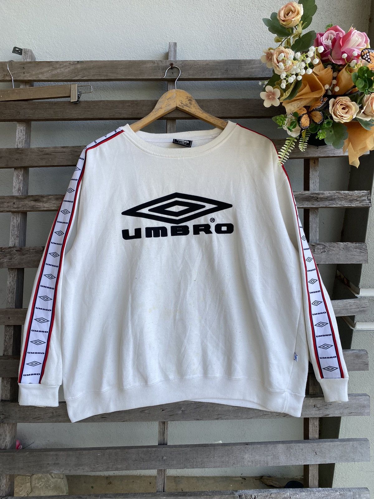 Umbro Vintage Umbro Logo Crewneck Sweatshirt Size US L / EU 52-54 / 3 - 2 Thumbnail