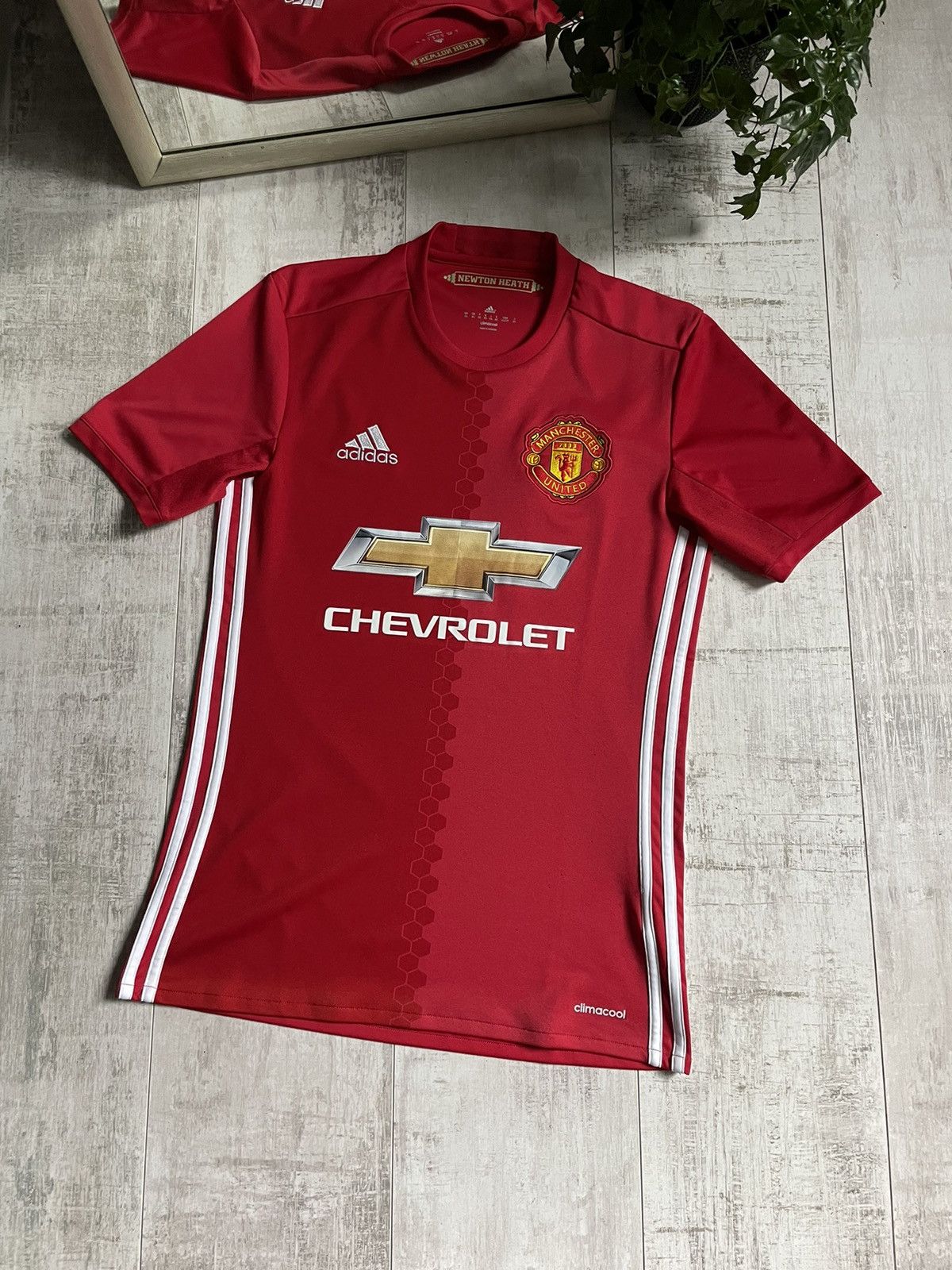Adidas Adidas Manchester United 2016/2017 Football Shirt Jersey Size US XS / EU 42 / 0 - 1 Thumbnail