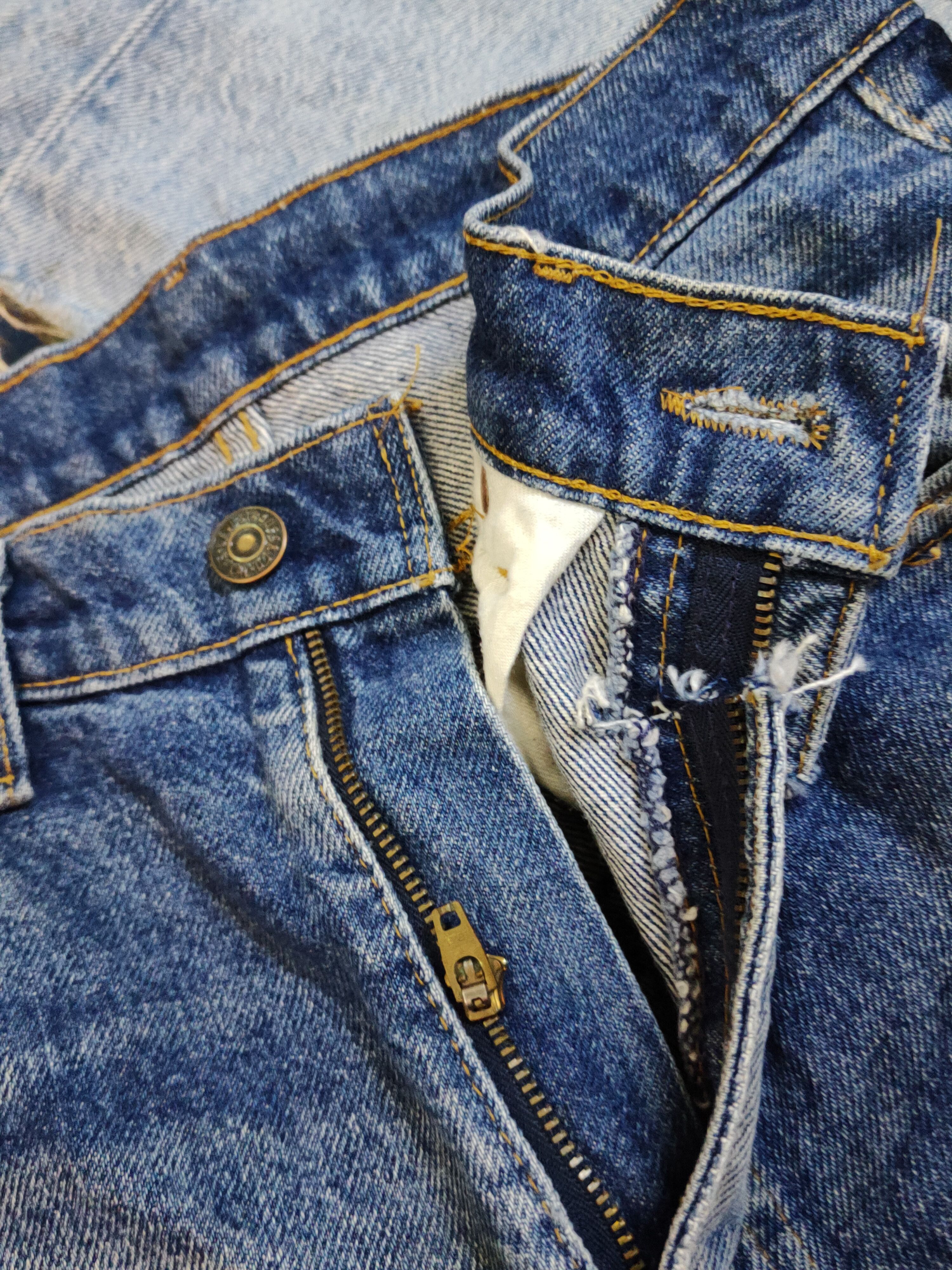 Levi's DL 505 Levi's vintage Distressed ripped Denim #S1595 Size US 28 / EU 44 - 18 Thumbnail