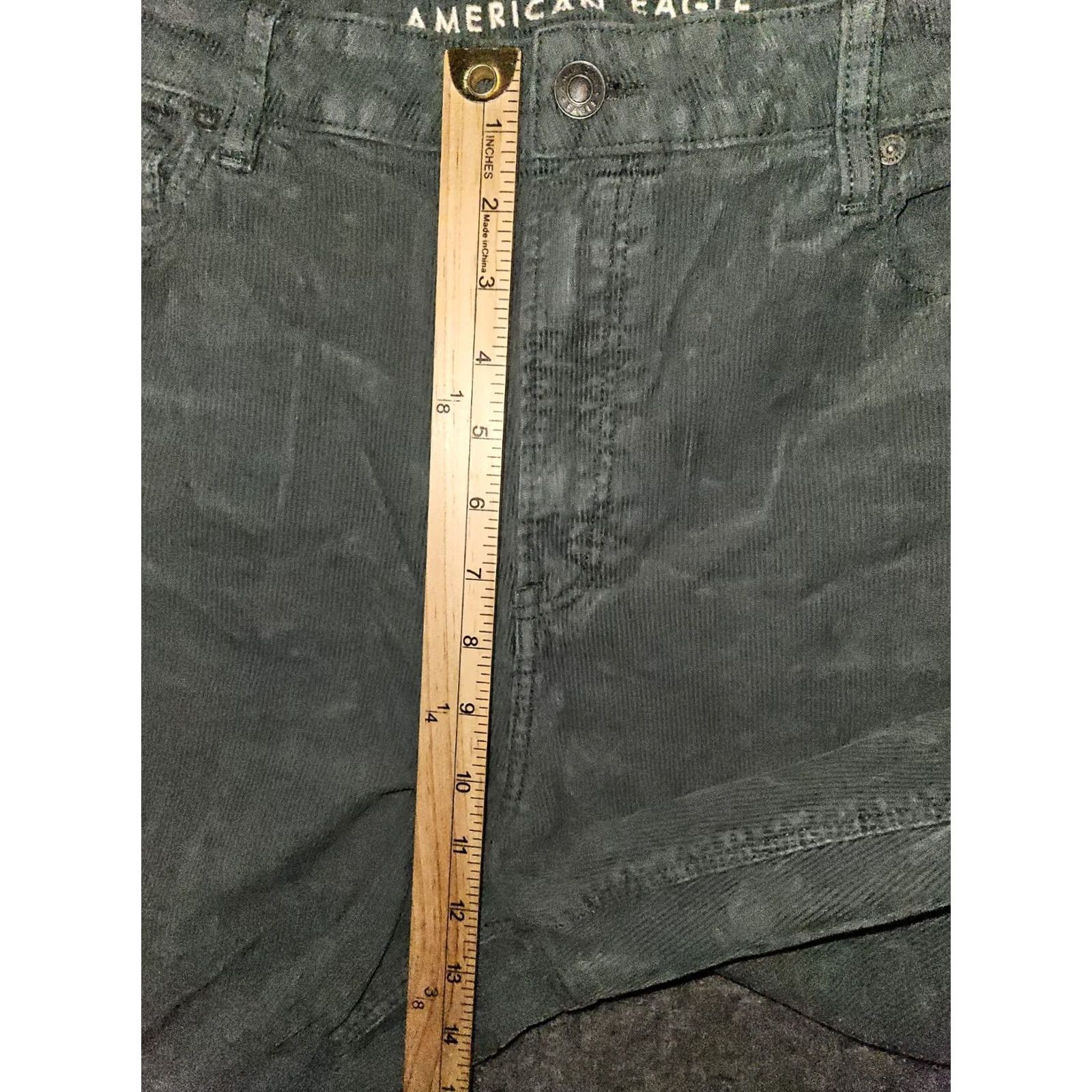 American Eagle Outfitters VINTAGE American Eagle Corduroy Mom Straight Jeans Womens 16 Green High Rise 27in Inseam 90s Preppy Bohemian Logo Pocket Zipper Button Lounge Size 38" / US 16 / IT 52 - 5 Thumbnail