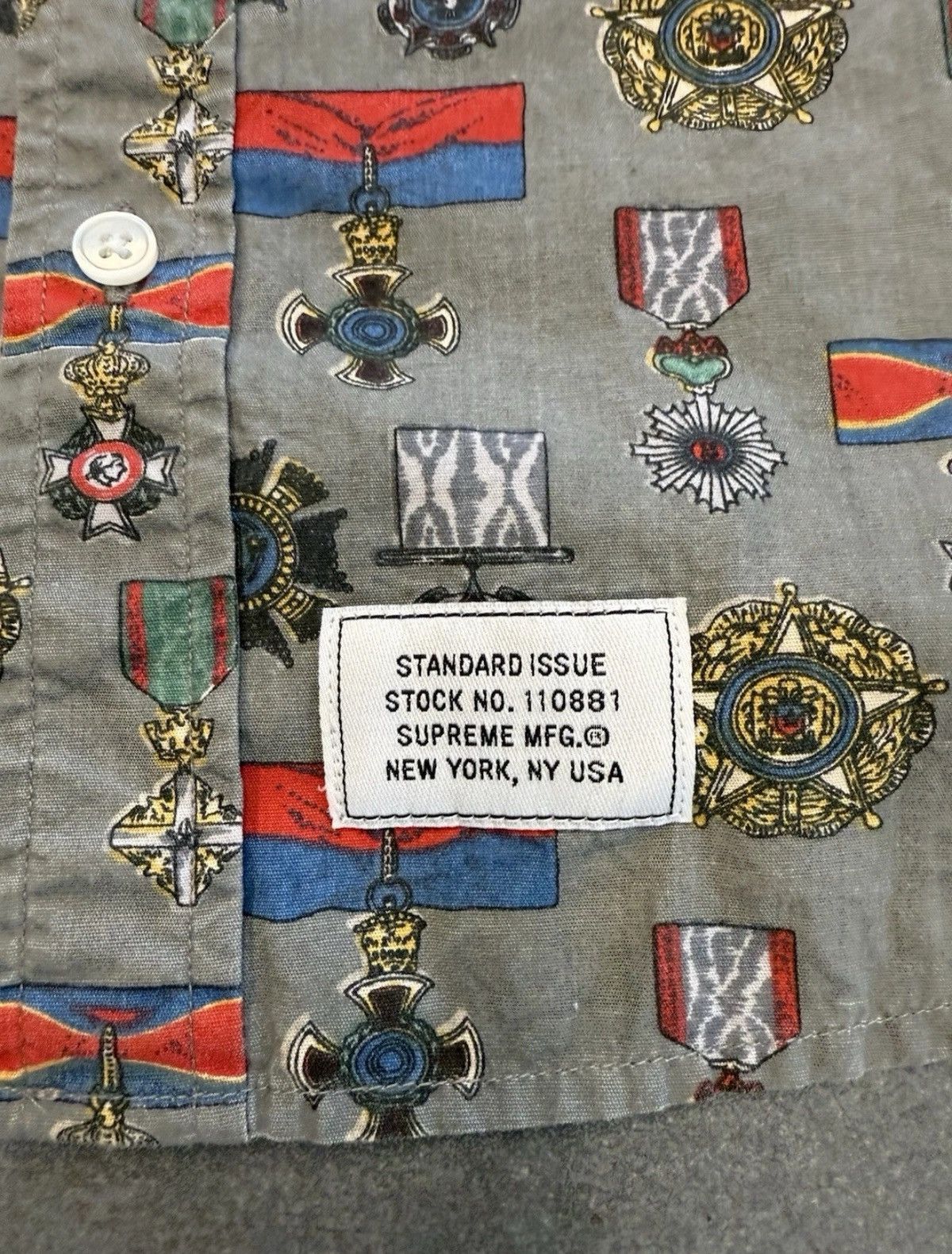 Supreme SS10 Supreme Medals S/S Button Up Shirt Size US M / EU 48-50 / 2 - 4 Thumbnail