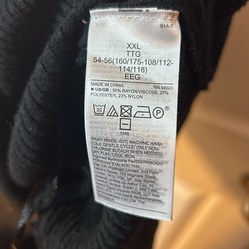 Banana Republic Banana Republic rayon blend square neckline ribbed knit blac Size XXS / US 00 / IT 34 - 4 Thumbnail