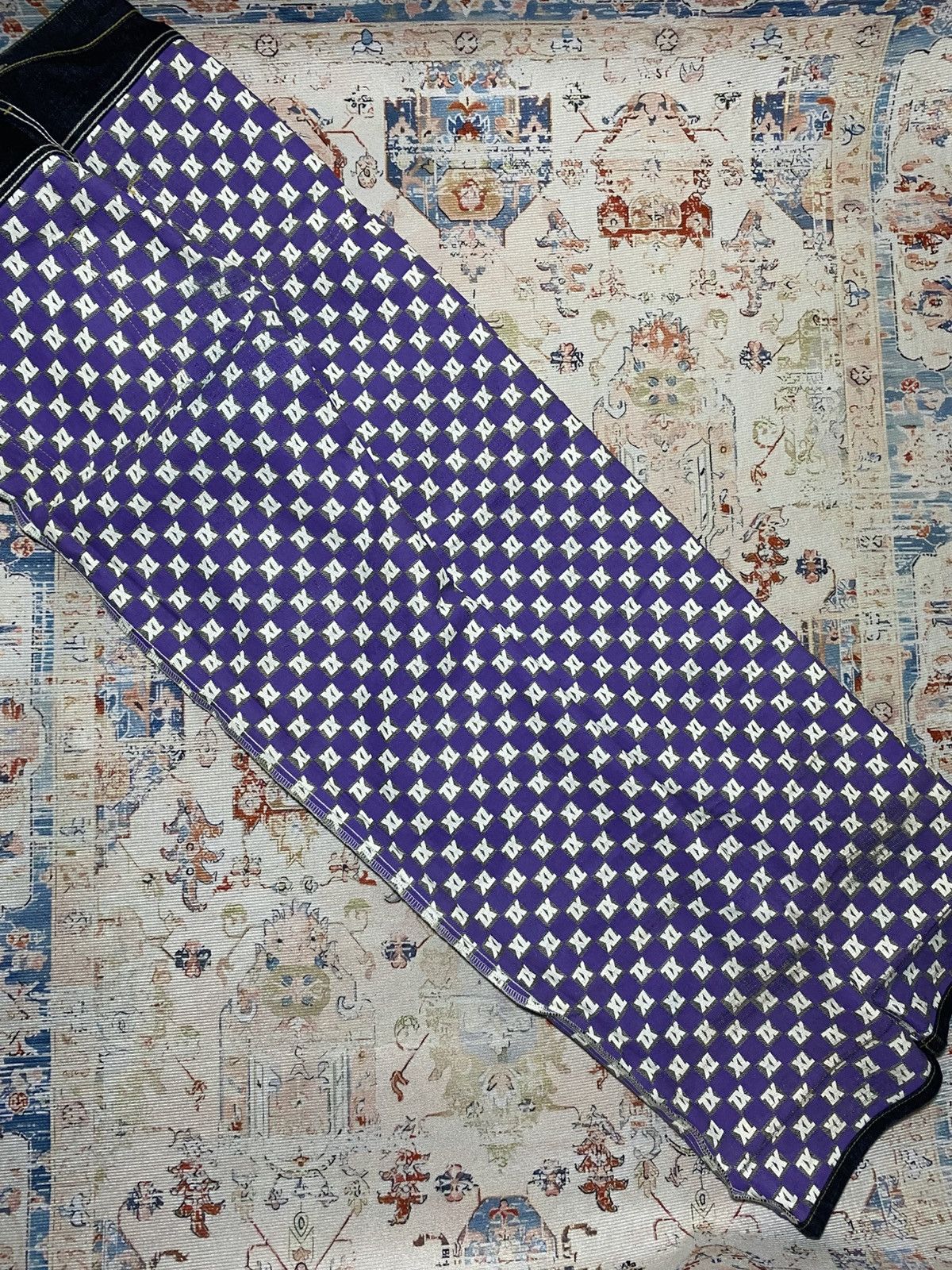 X-LARGE Xlarge Graphic Overprint PurpleJeans Size US 30 / EU 46 - 5 Thumbnail