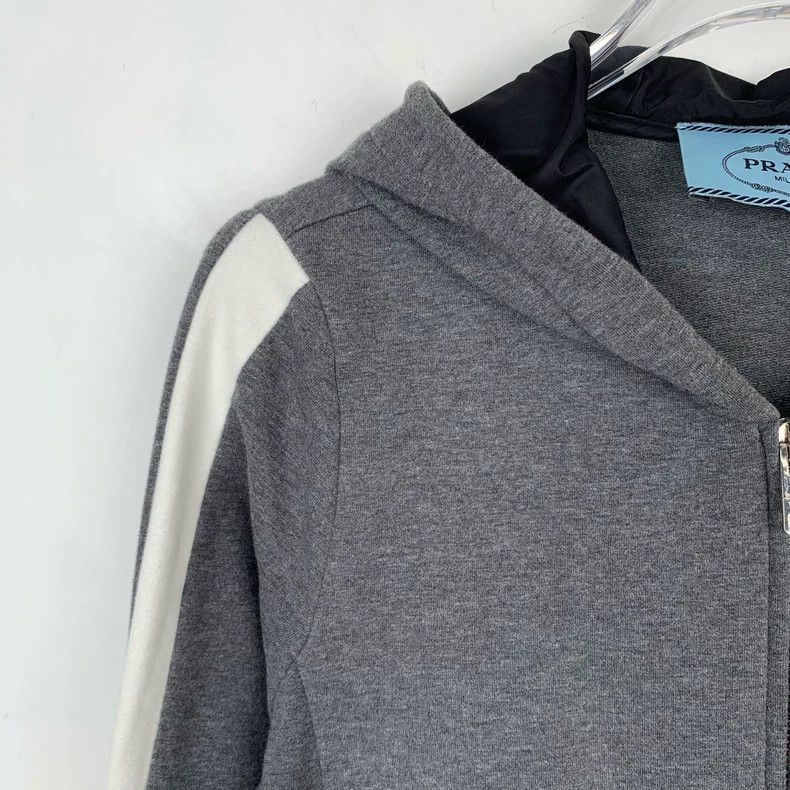Prada Prada Logo patch hooded gray cotton zipper jacket 2501-Next Size US M / EU 48-50 / 2 - 3 Thumbnail