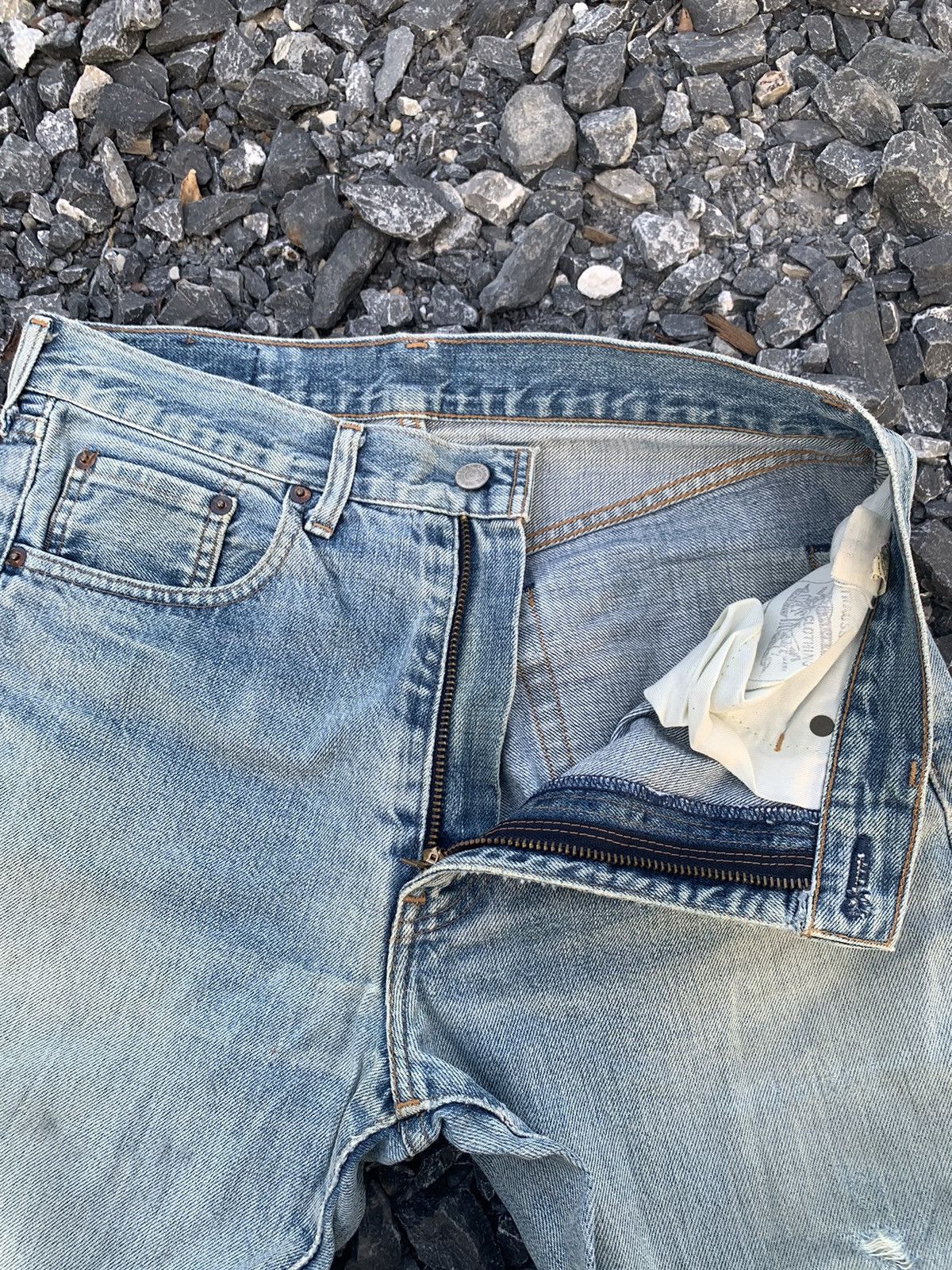 Levi's VINTAGE LEVI’S 502 BIG E SELVEDGE FADED DISTRESSED DENIM Size US 31 - 14 Thumbnail