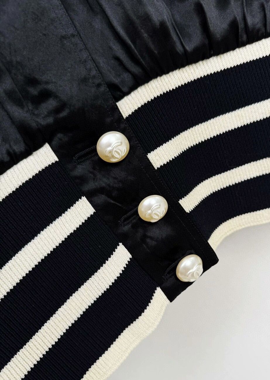 Chanel Chanel silk baseball jacket Size S / US 4 / IT 40 - 2 Thumbnail