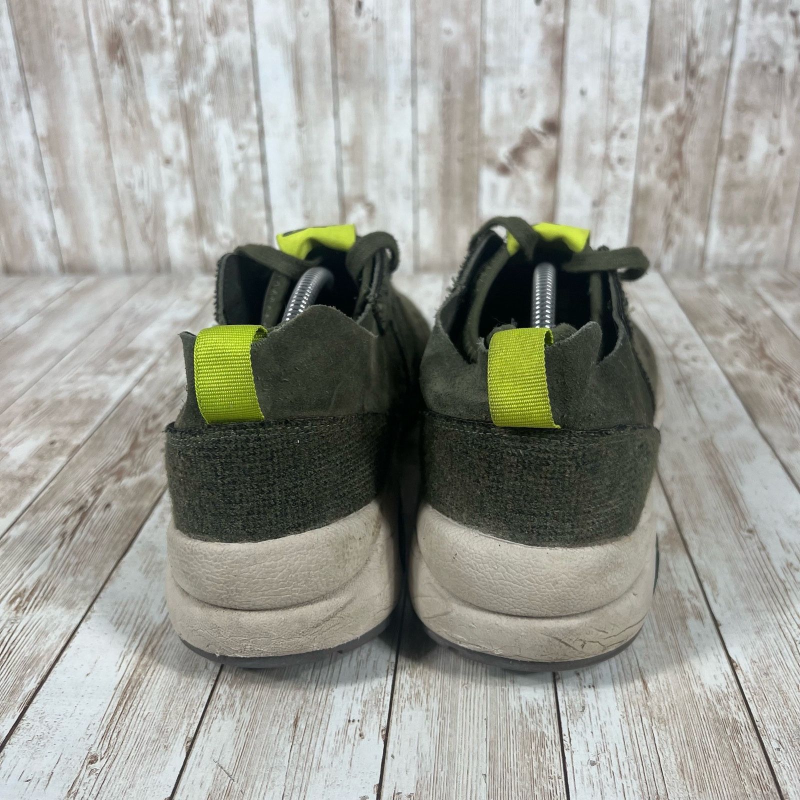 New Balance New balance 580 reengineered olive Green Mens 10.5 Size US 10.5 / EU 43-44 - 3 Thumbnail