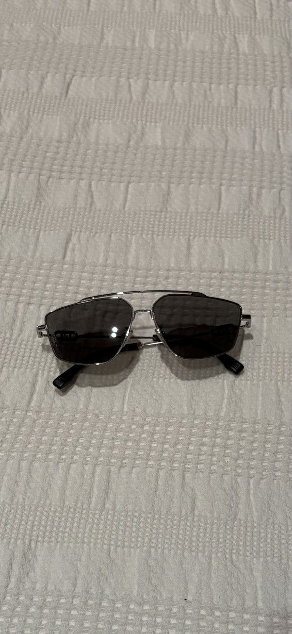Fendi Fendi O'Lock FE40079U Navigator Sunglasses — Silver/Gray Size ONE SIZE - 9 Thumbnail