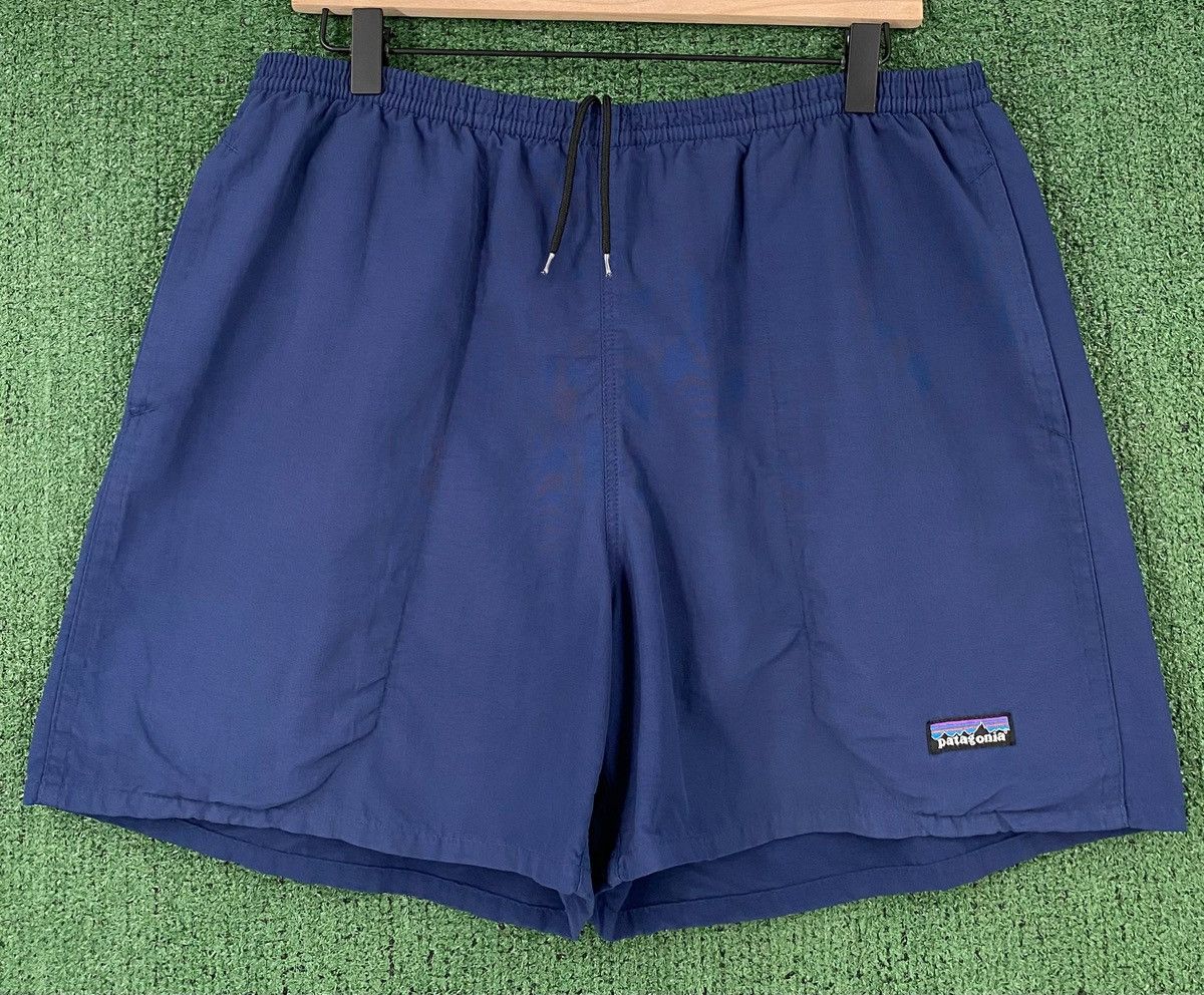 Patagonia Y2K Patagonia Baggies Navy Blue 4” Inseam Shorts Medium Size US 34 / EU 50 - 1 Thumbnail