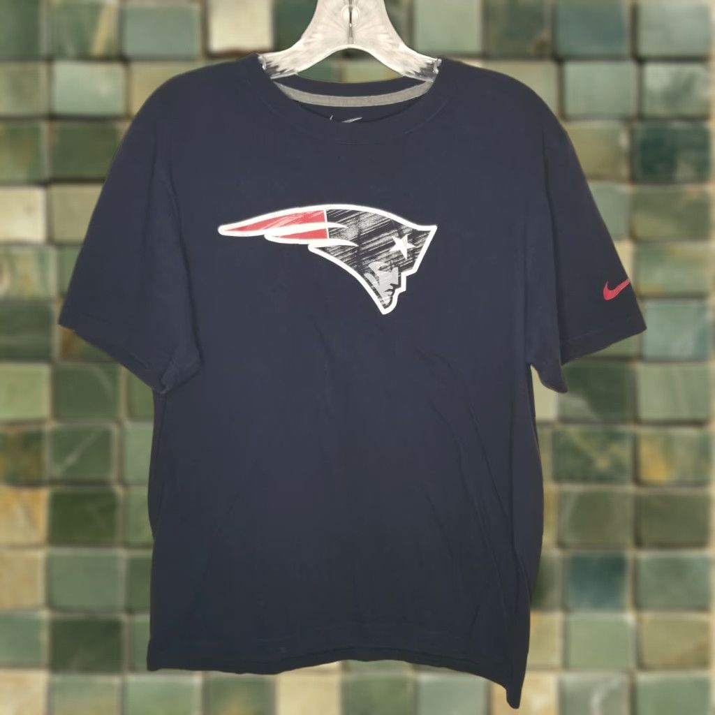 Nike Nike Patriots Shirt Mens Short Sleeve M Blue Size M - Nike T-Shirt Patriots Logo Patriotic Adult Mens Size US M / EU 48-50 / 2 - 1 Thumbnail