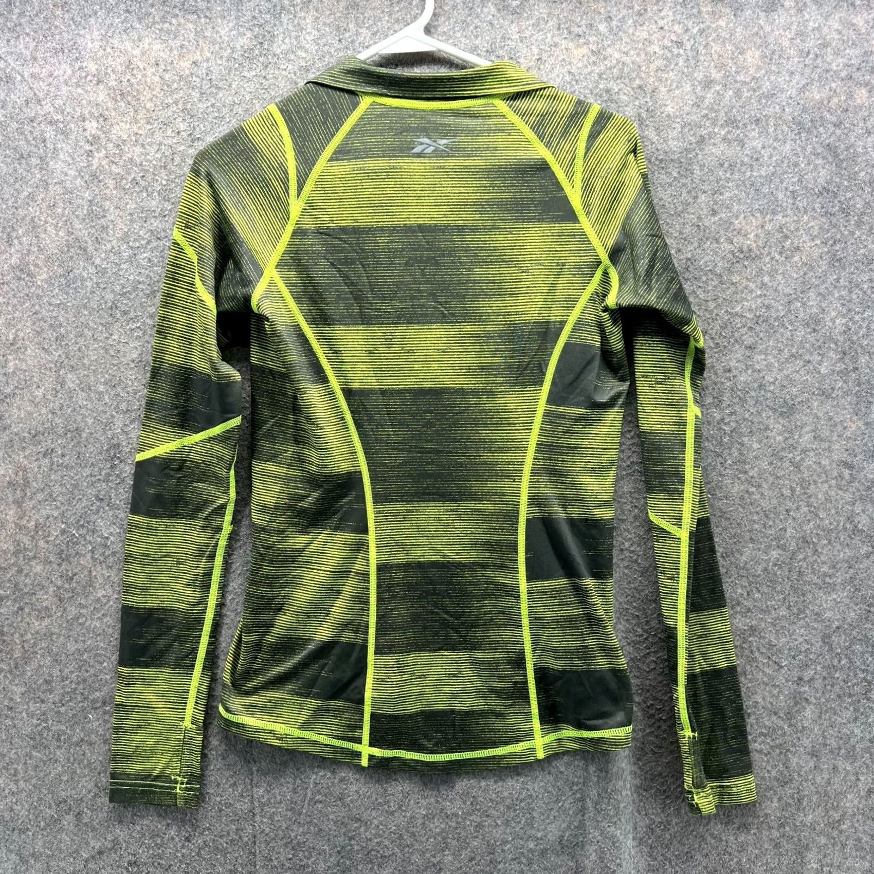Reebok Reebok Sweatshirt Women Small Green Polyester Knit Pullover Long Sleeve Size S / US 4 / IT 40 - 2 Thumbnail