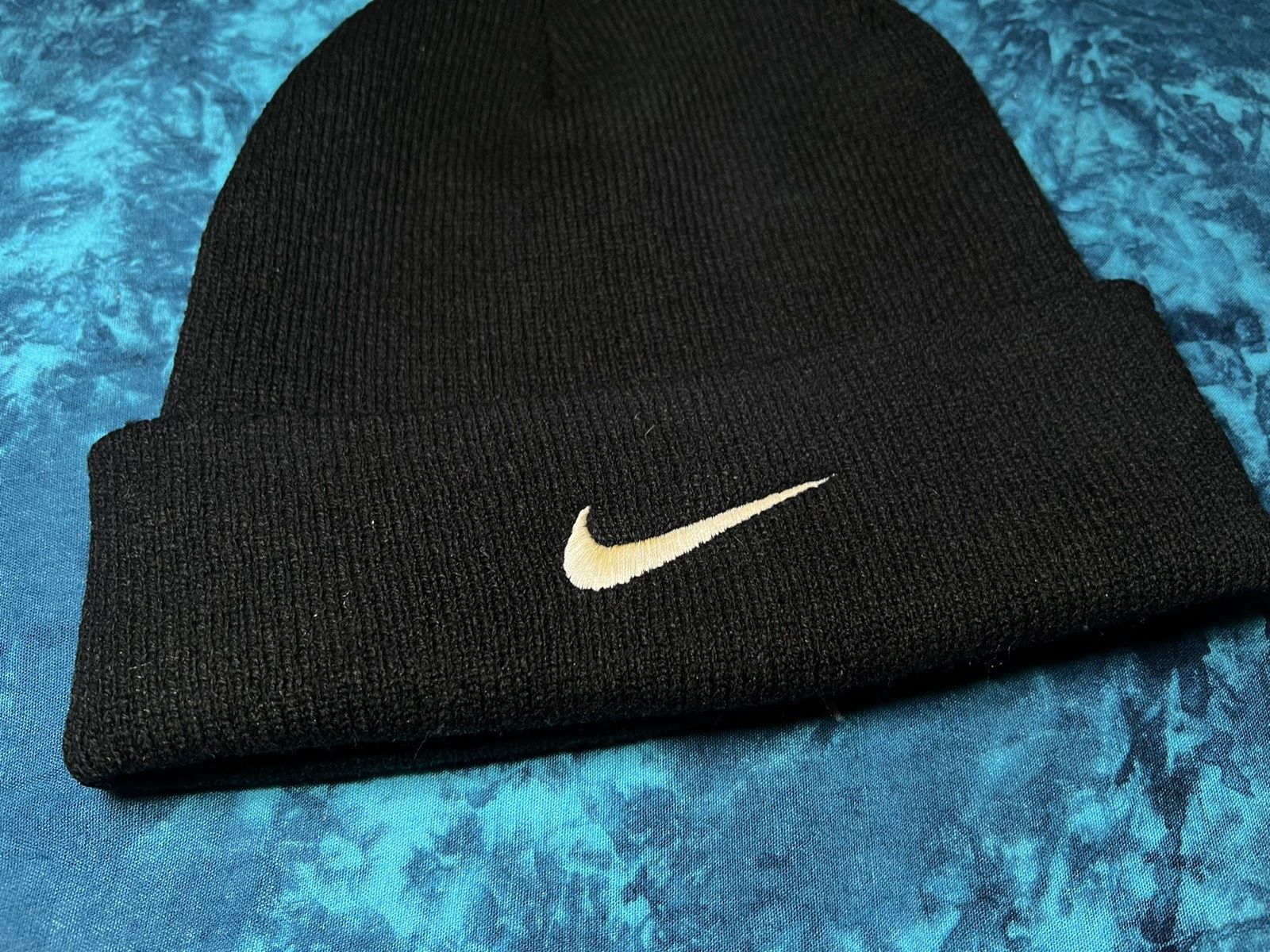 Nike Vintage Streetwear Nike Beanie Hat Big Logo Size ONE SIZE - 3 Thumbnail