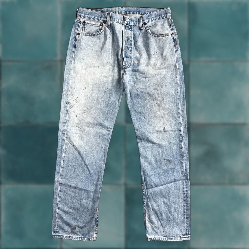 Levi's VINTAGE Levi's 501 Jeans Men 36x32 Straight Leg Light Wash 90s USA Retro Size US 36 / EU 52 - 1 Thumbnail