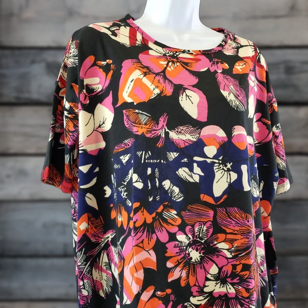 Vintage LuLaRoe Womens Irma Top XS Black Pink Floral Short Sleeve T-Shirt Tunic Casual Womens Size XS / US 0-2 / IT 36-38 - 1 Thumbnail