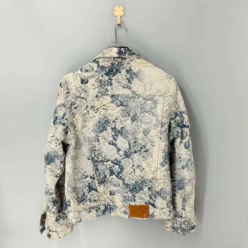 Louis Vuitton Louis Vuitton Floral Print Denim Jacket. Size US M / EU 48-50 / 2 - 2 Thumbnail