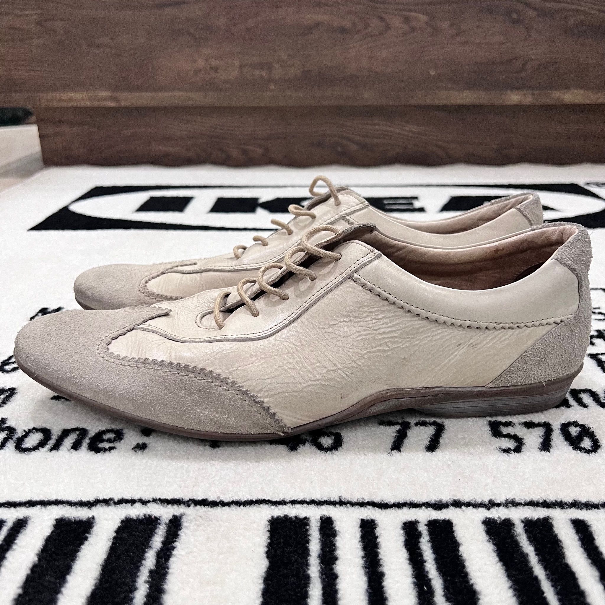 Maruti Italian Design Flat and Pointy Leather Shoes - UNISEX