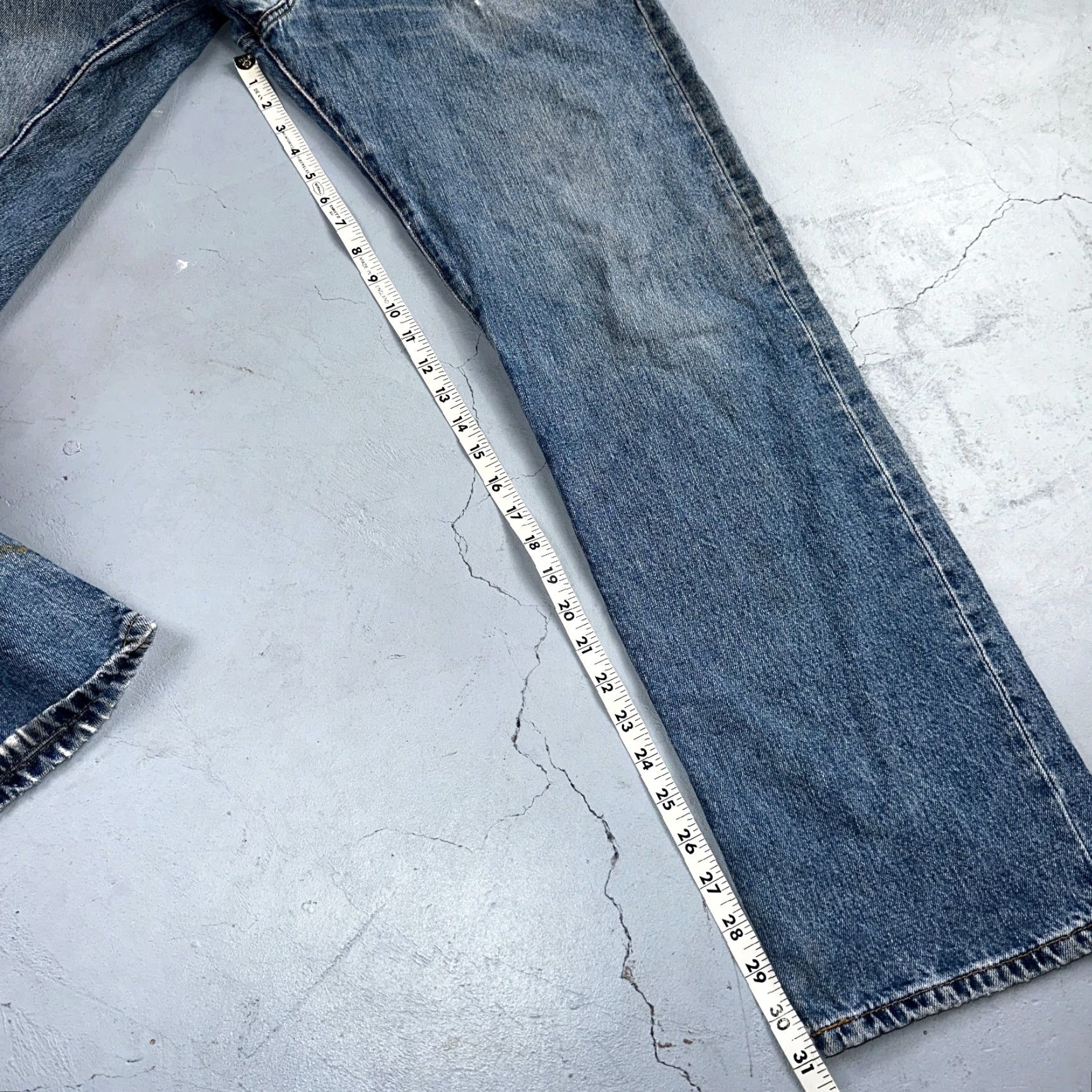 Levi's VINTAGE Levi's 501 Straight Leg Jeans 90s Blue Medium Wash 34x32 Mens Size US 34 / EU 50 - 5 Thumbnail