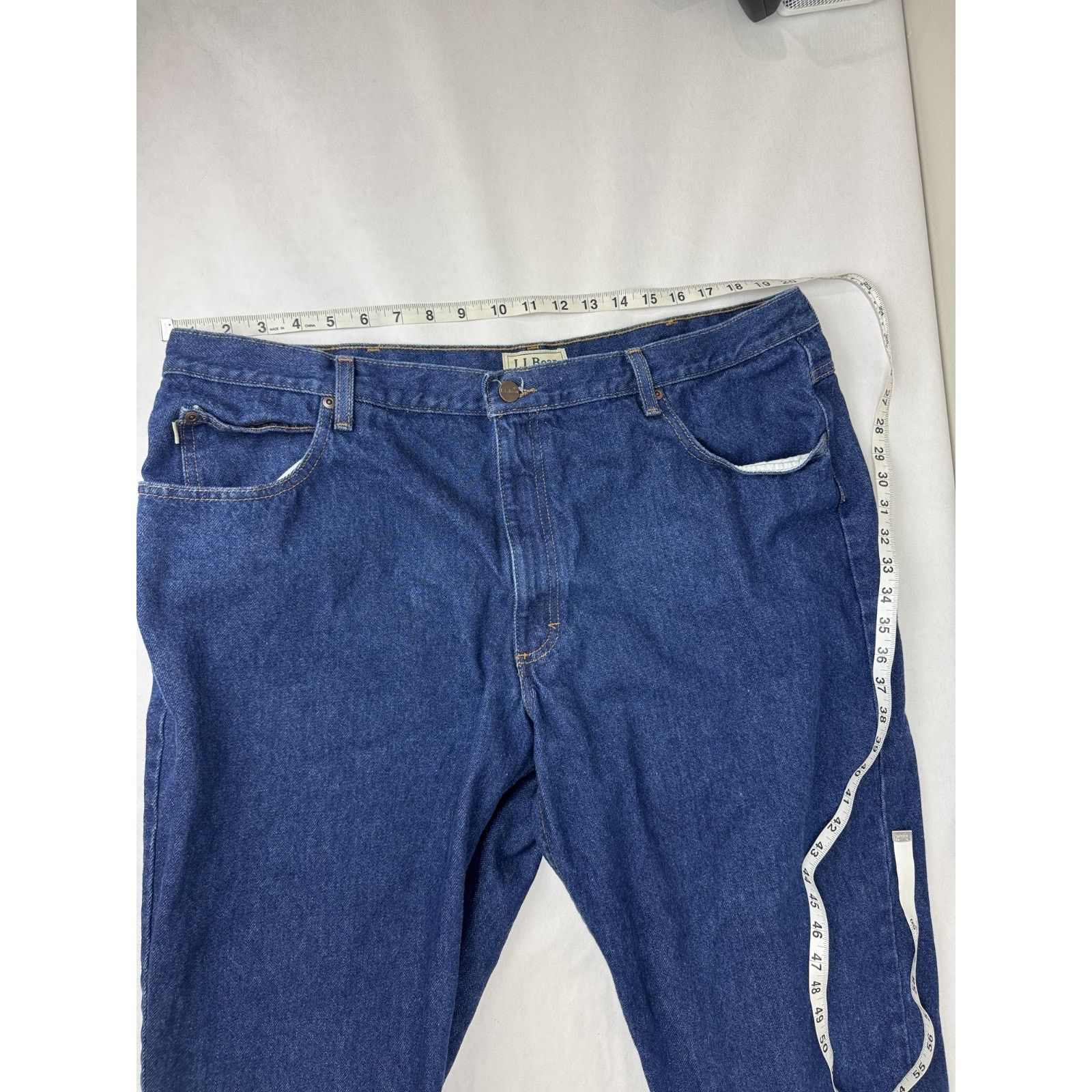 L.L. Bean LL Bean Men's Natural Fit Jeans 100% Cotton Relaxed 42 * 28 Size US 42 / EU 58 - 2 Thumbnail