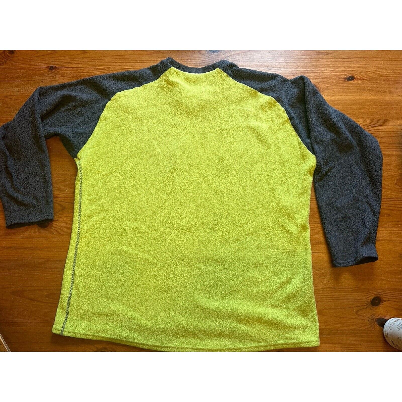 Patagonia Vintage Patagonia Capilene V-Neck Fleece Base Layer XL USA Size US XL / EU 56 / 4 - 8 Thumbnail