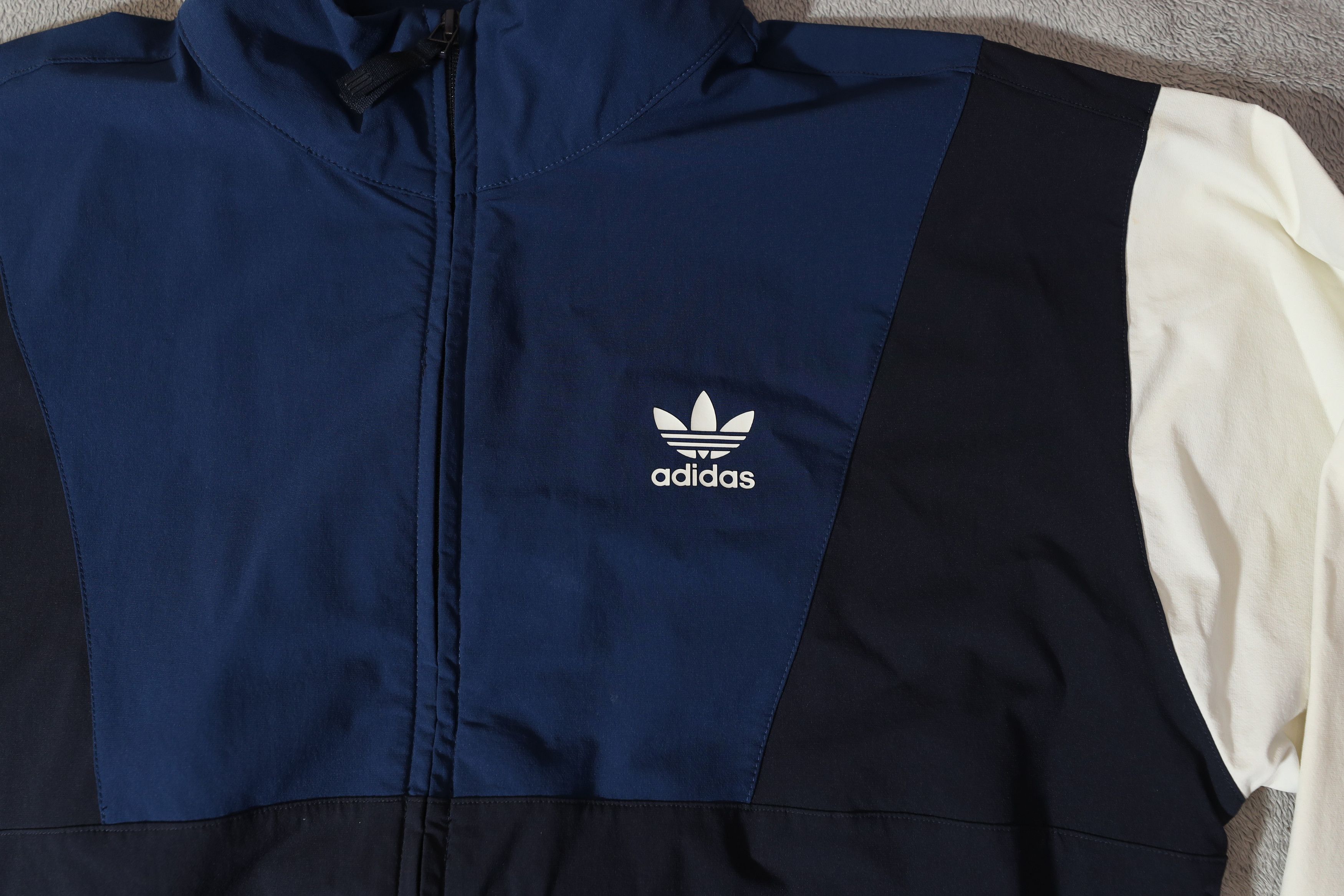 Adidas Adidas Originals Track Jacket (M) Size US M / EU 48-50 / 2 - 3 Thumbnail