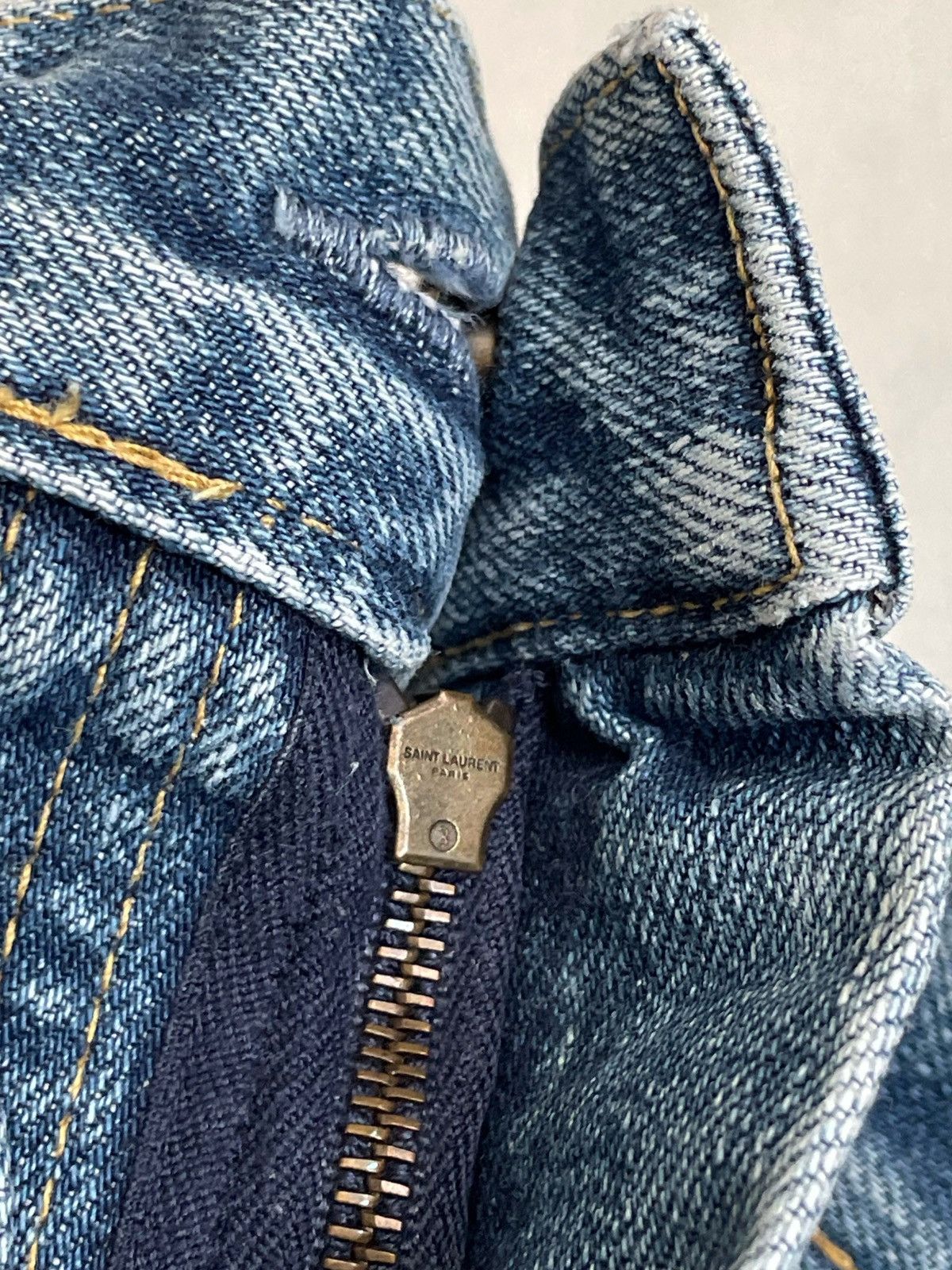 Saint Laurent Paris Saint Laurent Paris distressed denim pants Made in Japan Size 27" / US 4 / IT 40 - 8 Thumbnail
