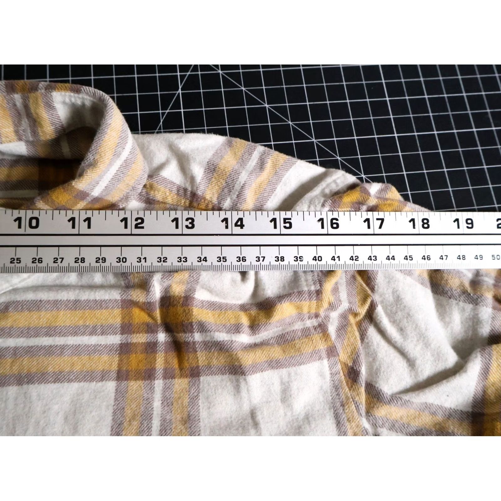 Patagonia Patagonia Shirt Women's XL Beige Yellow Plaid Flannel 100% Cotton Lightweight Chest Pockets Button-Up Casual Outdoor Size XL / US 12-14 / IT 48-50 - 7 Thumbnail