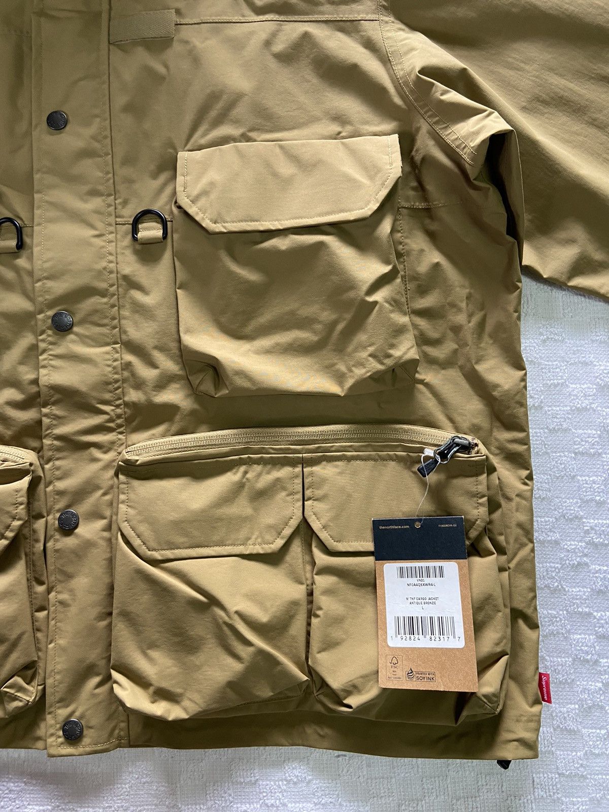 Supreme × The North Face The North Face X Supreme Cargo Jacket ( Waterproof ) Size US L / EU 52-54 / 3 - 14 Thumbnail
