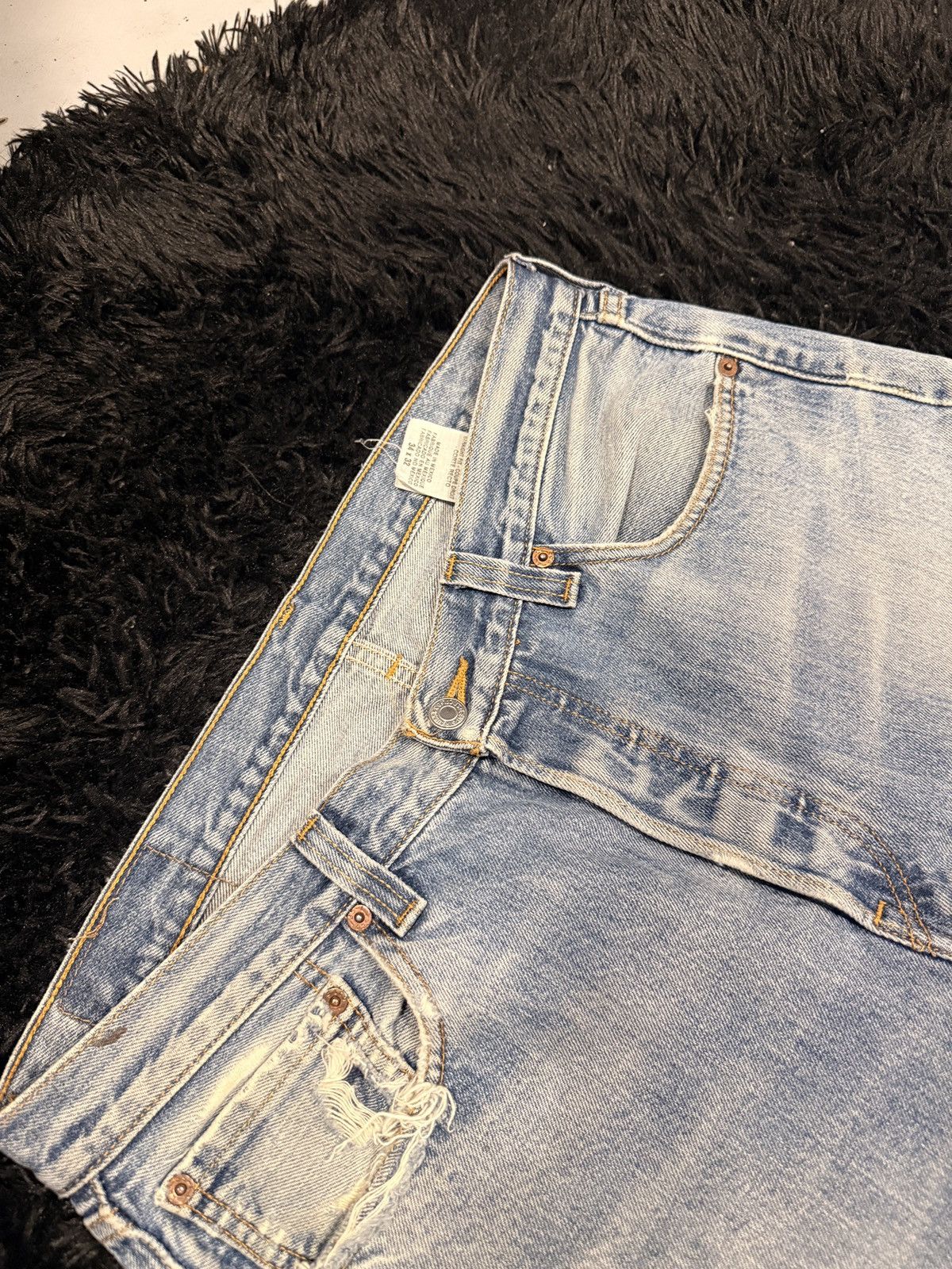 Levi's Vintage Clothing Vintage Levi 501’s Light Washed (34Wx32L) Size US 32 / EU 48 - 4 Thumbnail