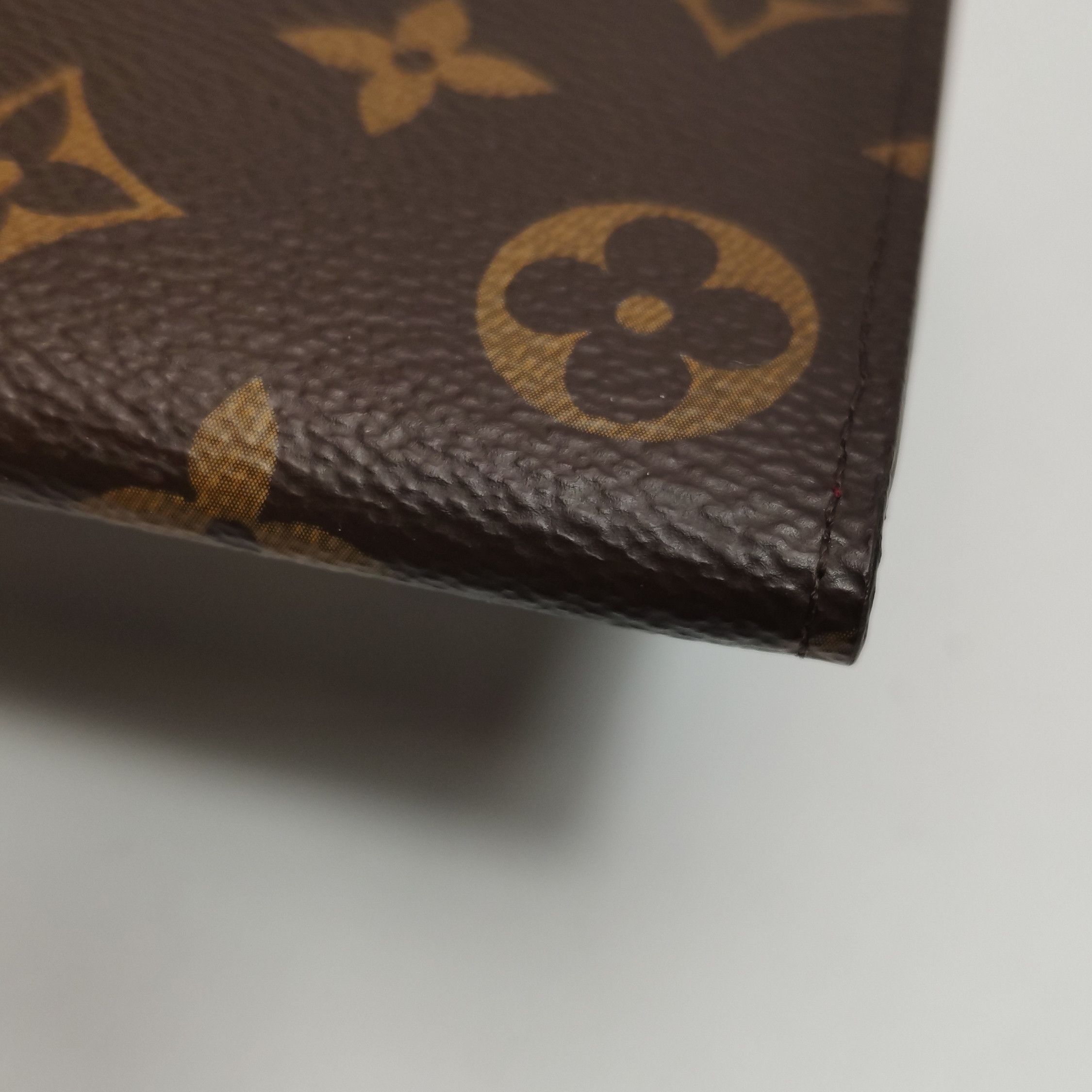 Louis Vuitton Louis Vuitton (LV) Emilie leather Monogram print snap walle Size ONE SIZE - 9 Thumbnail