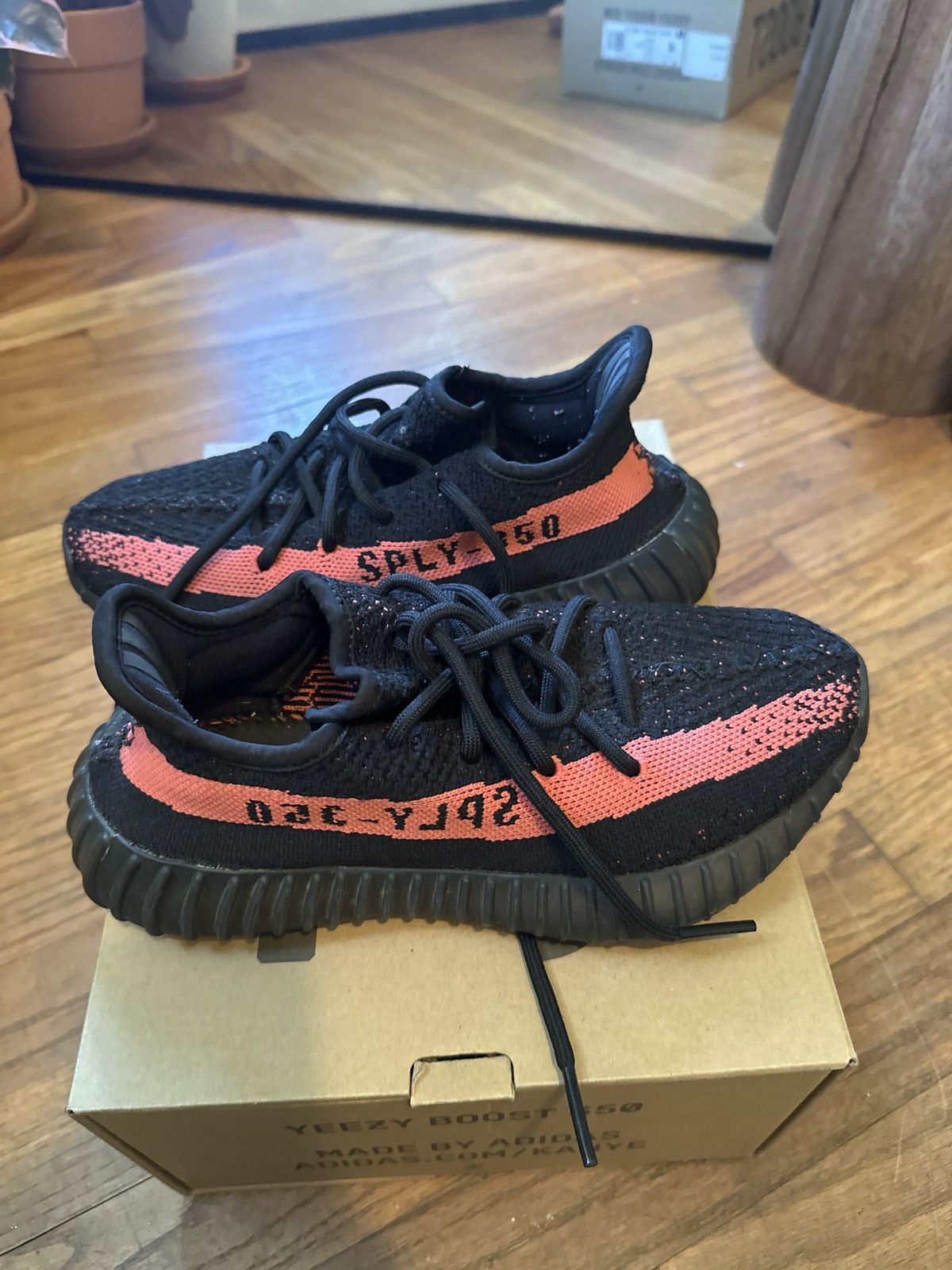 Yeezy YEEZY BOOST 350 V2 'RED’ Size US 4 / IT 34 - 6 Thumbnail