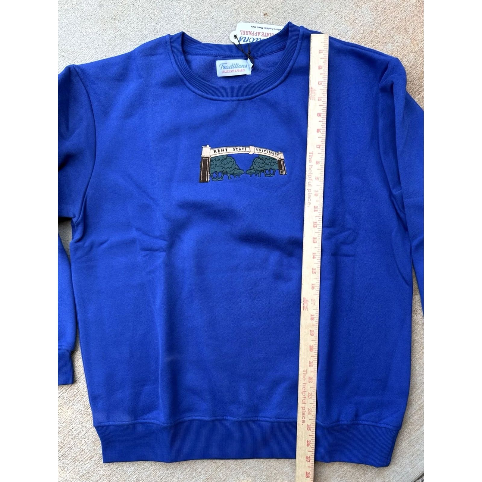 Vintage Kent State University Sweatshirt Large Blue Crewneck Embroidered Traditions Unisex Adults L Pullover Graphic Print Crewneck Mens Womens Girls Boys Size US L / EU 52-54 / 3 - 4 Thumbnail