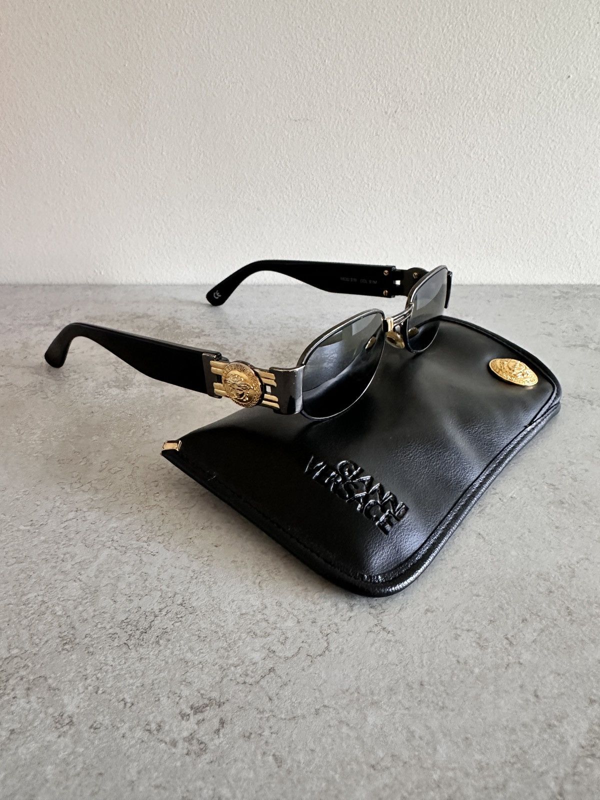 Versace Gianni Versace S70 91M Medusa Sunglasses (Vintage 1990s) Size ONE SIZE - 2 Thumbnail
