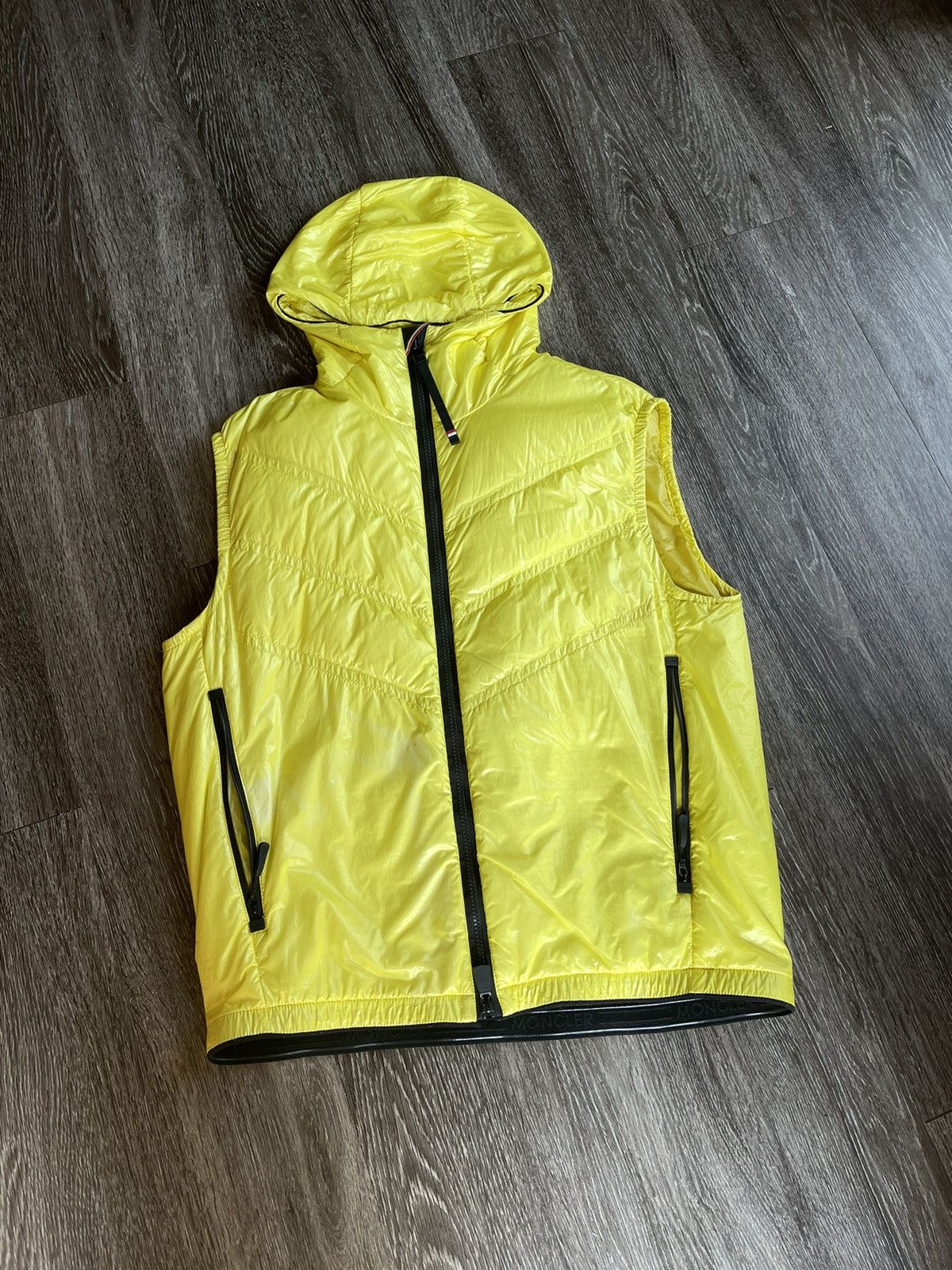 Moncler Moncler Yellow Vest Size US M / EU 48-50 / 2 - 1 Thumbnail