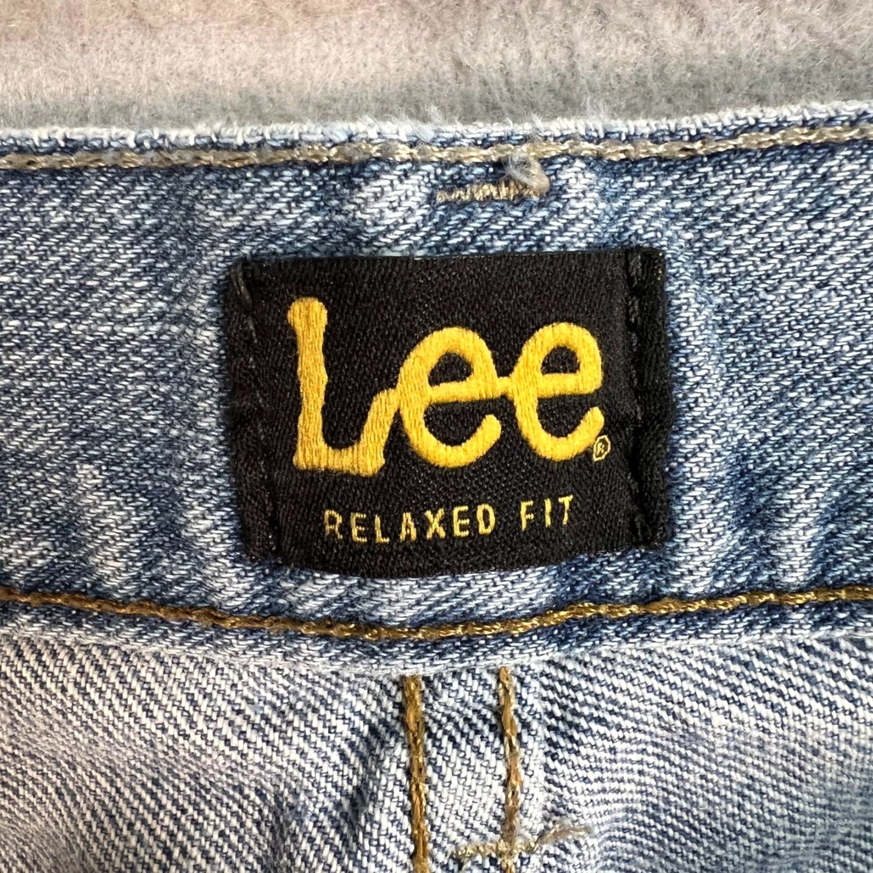 Lee VINTAGE Lee Mens Size 33 x 32 Relaxed Fit Light Wash Denim Jeans 100% Cotton Size US 33 - 3 Thumbnail