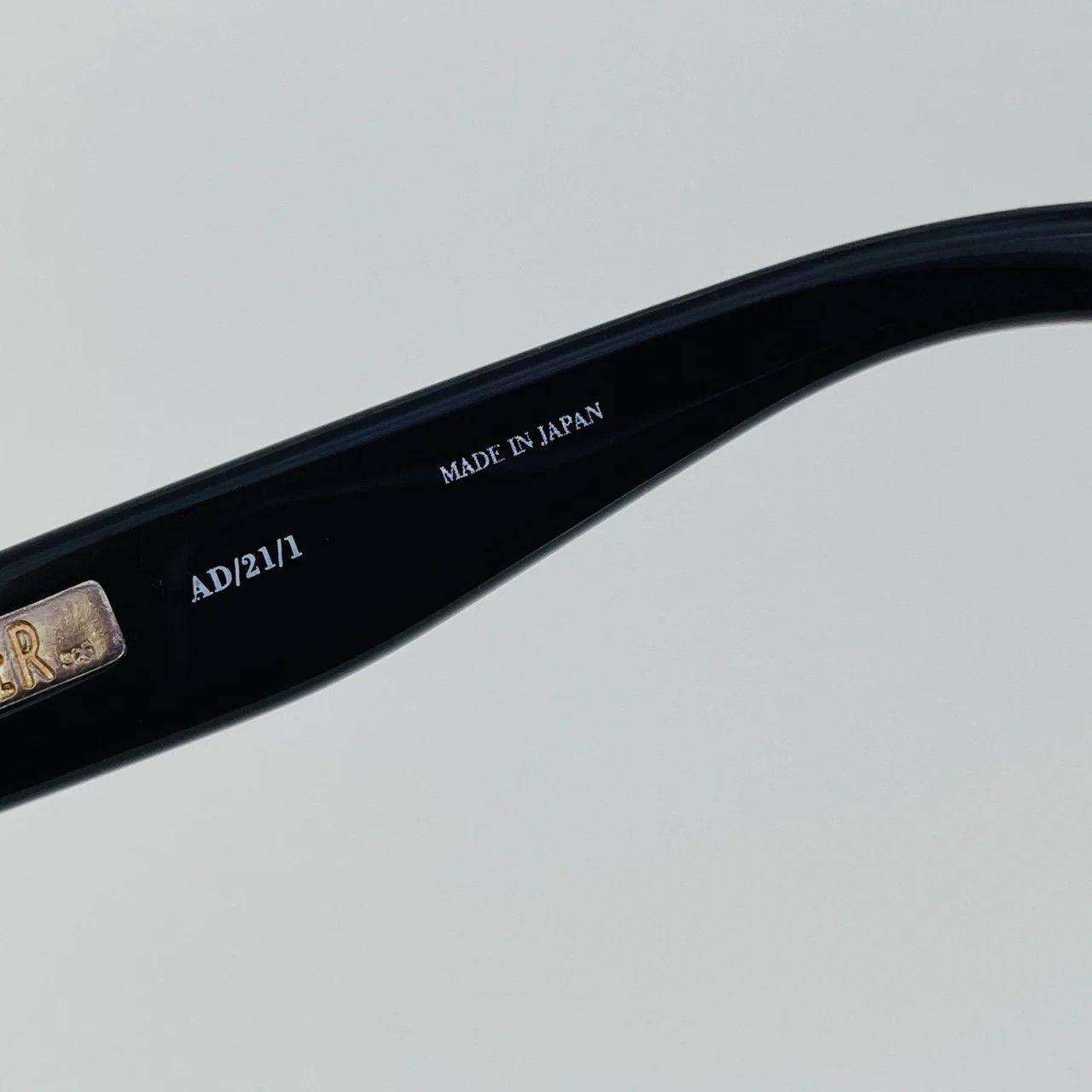 Ann Demeulemeester Ann Demeulemeester Sunglasses Oversized Black and Grey Size ONE SIZE - 8 Thumbnail