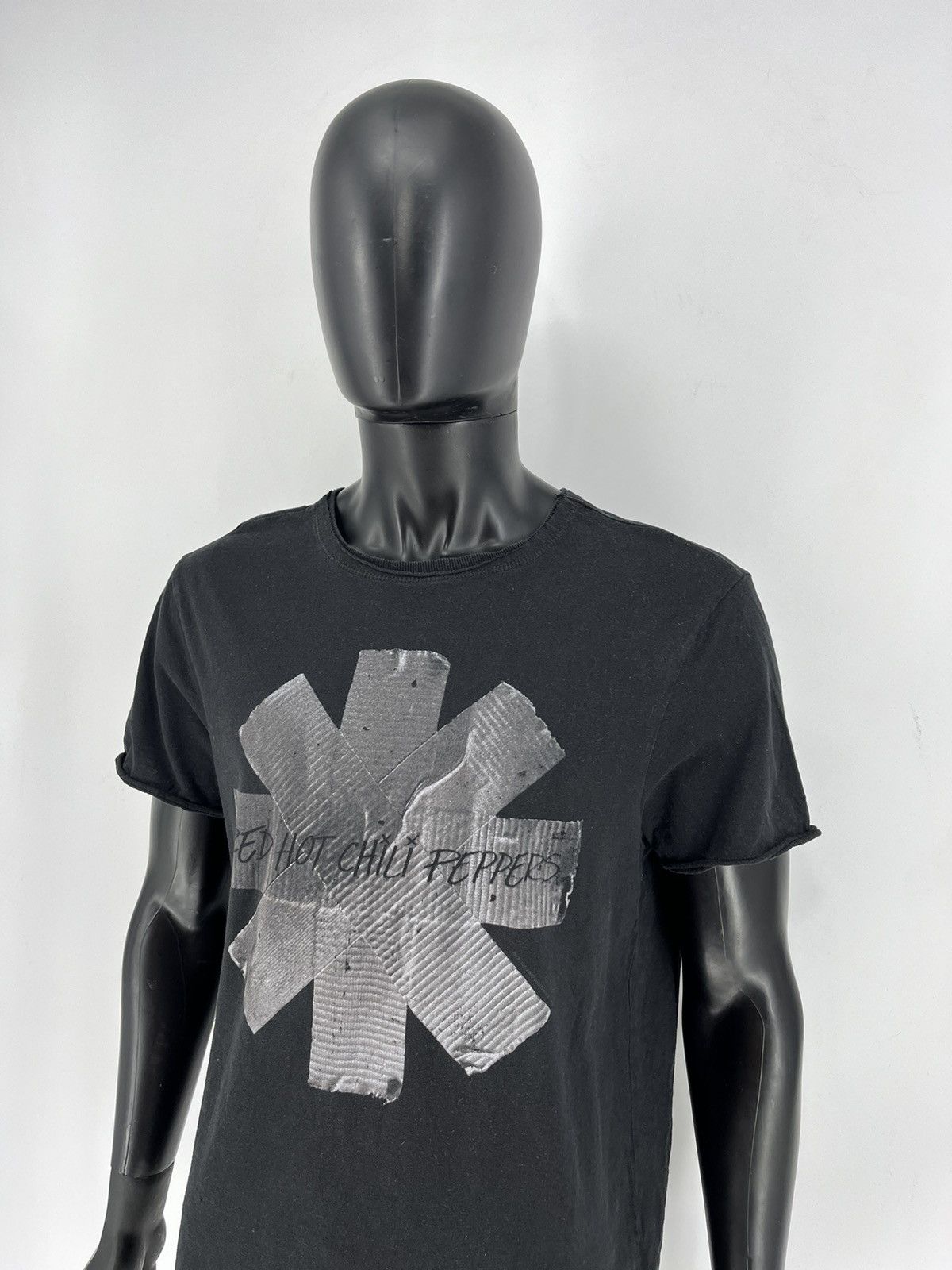Band Tees × Vintage Y2K Vintage Red Hot Chili Peppers Band Tee Fadead Rock Size US L / EU 52-54 / 3 - 4 Thumbnail