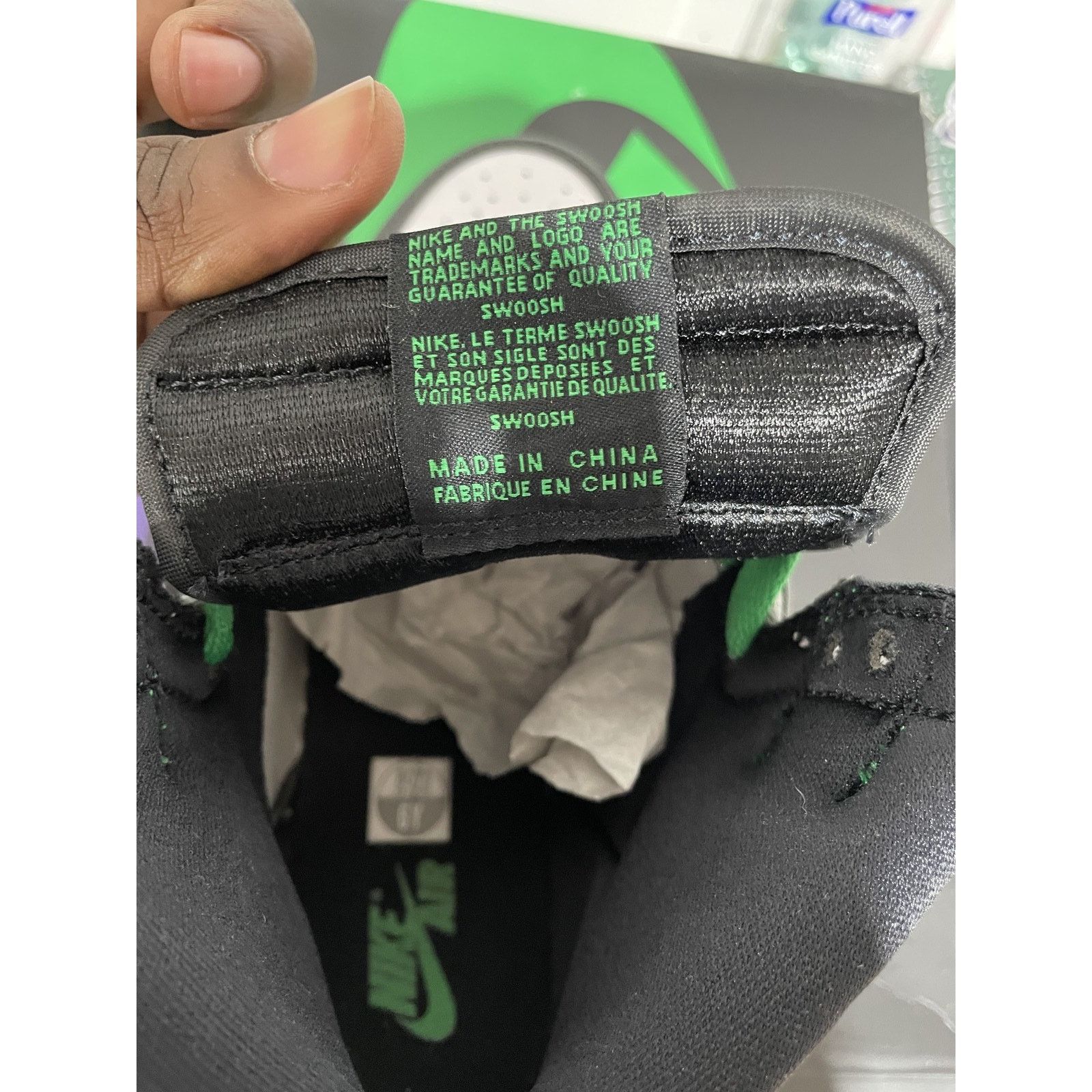 Jordan Brand JORDAN 1 RETRO HIGH LUCKY GREEN SIZE 6Y PREOWNED Size US 6 / EU 39 - 7 Thumbnail