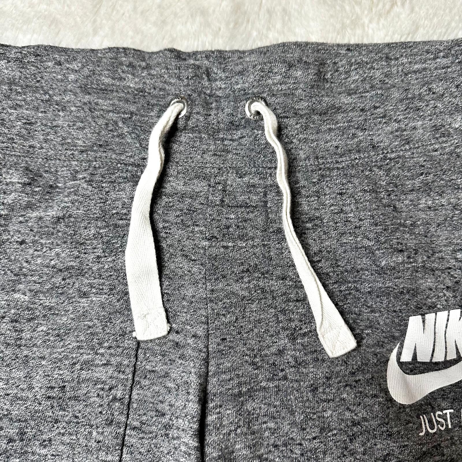 Nike Nike Sportswear Women's Gray Sweat Shorts XS Activewear Gym Size 26" / US 2 / IT 38 - 4 Thumbnail