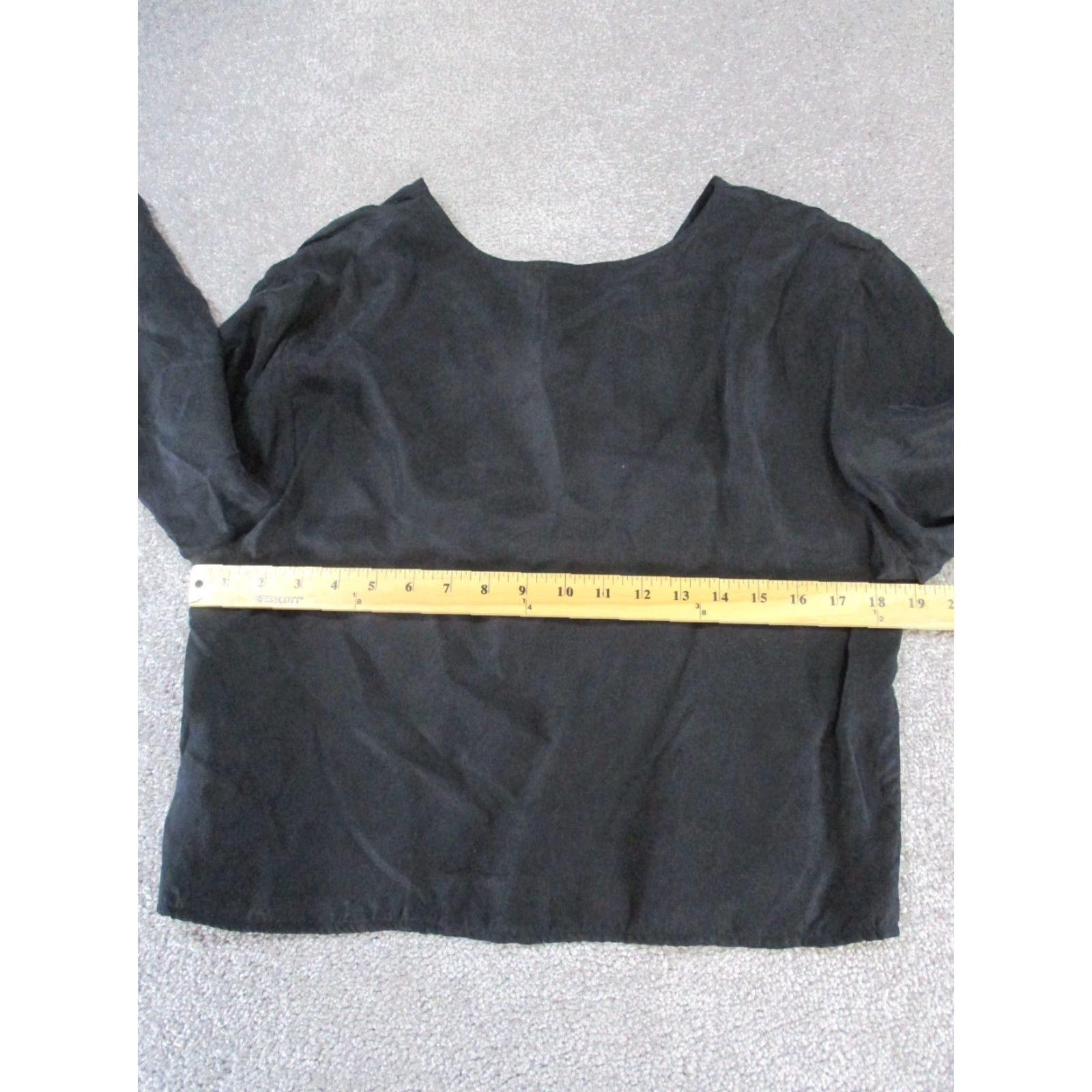 Madewell VINTAGE Madewell Shirt Women 14 Black Blouse V-Neck Long Sleeve Pullover Cupro Blouse Womens 14 Black Madewell Shirt Size XL / US 12-14 / IT 48-50 - 5 Thumbnail