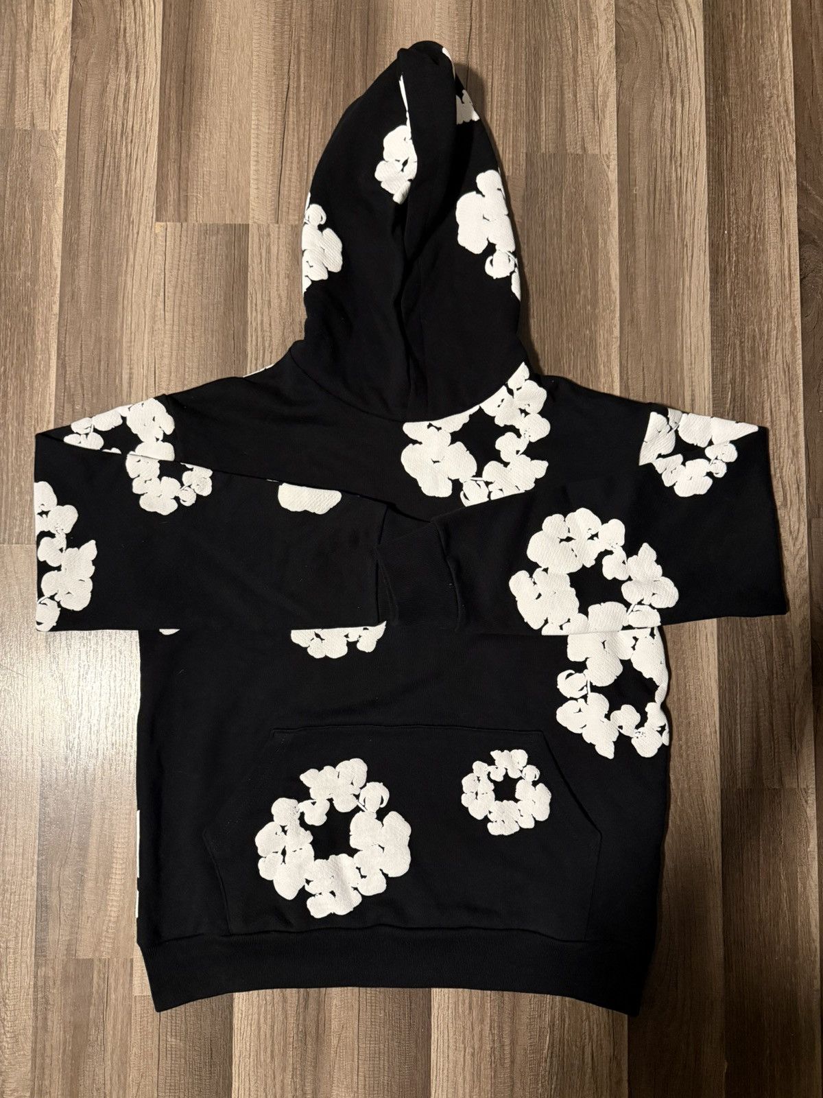 DENIM TEARS Denim Tears Cotton Wreath Hoodie Size US S / EU 44-46 / 1 - 3 Thumbnail